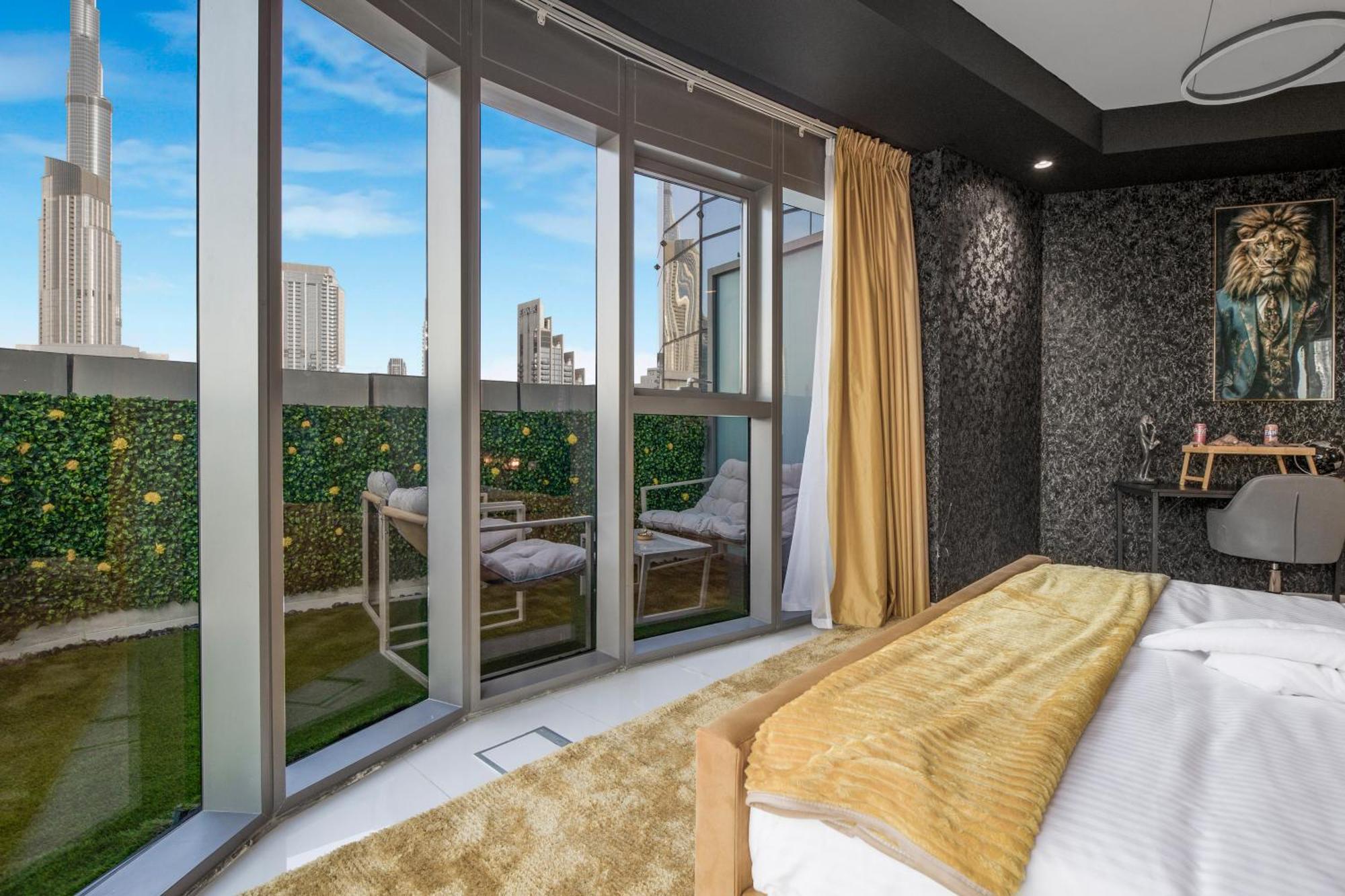 Sky Pool Gem With Iconic Burj Khalifa Views 3br In Paramount Midtown Apartment Dubai