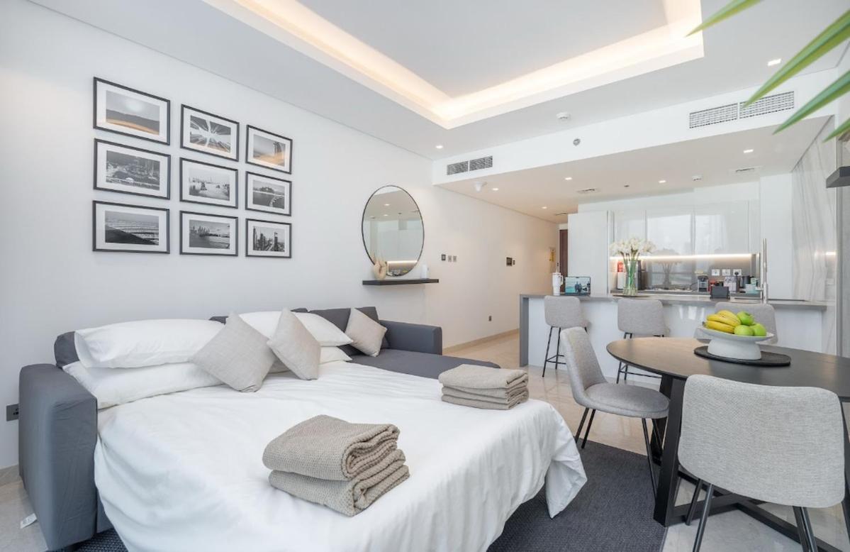 Sophisticated In Downtown - Burj Views From Apartment