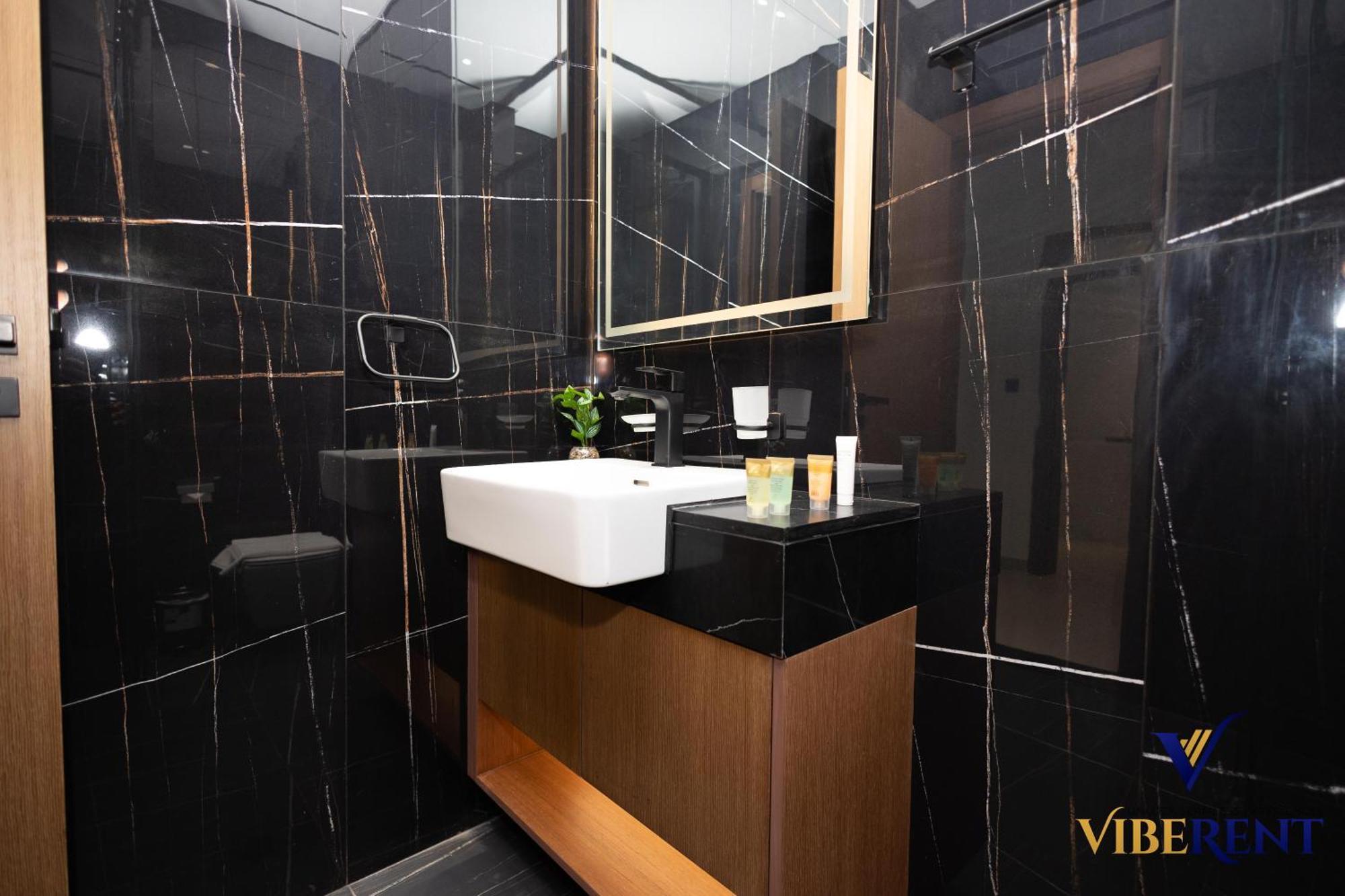1-br Binghatti Rooftop Pool, Gym *