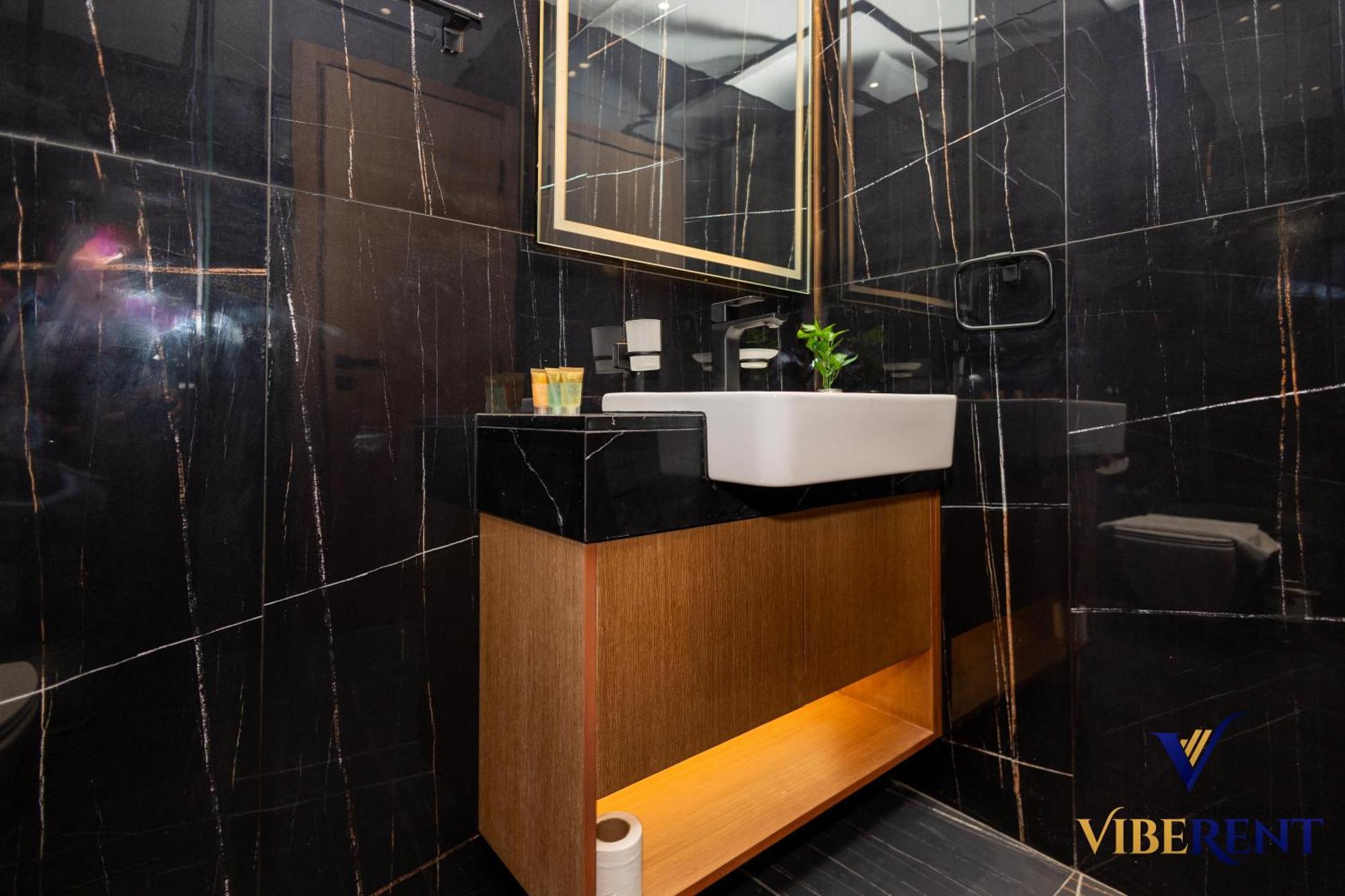 1-br Binghatti Rooftop Pool, Gym Apartment Dubai