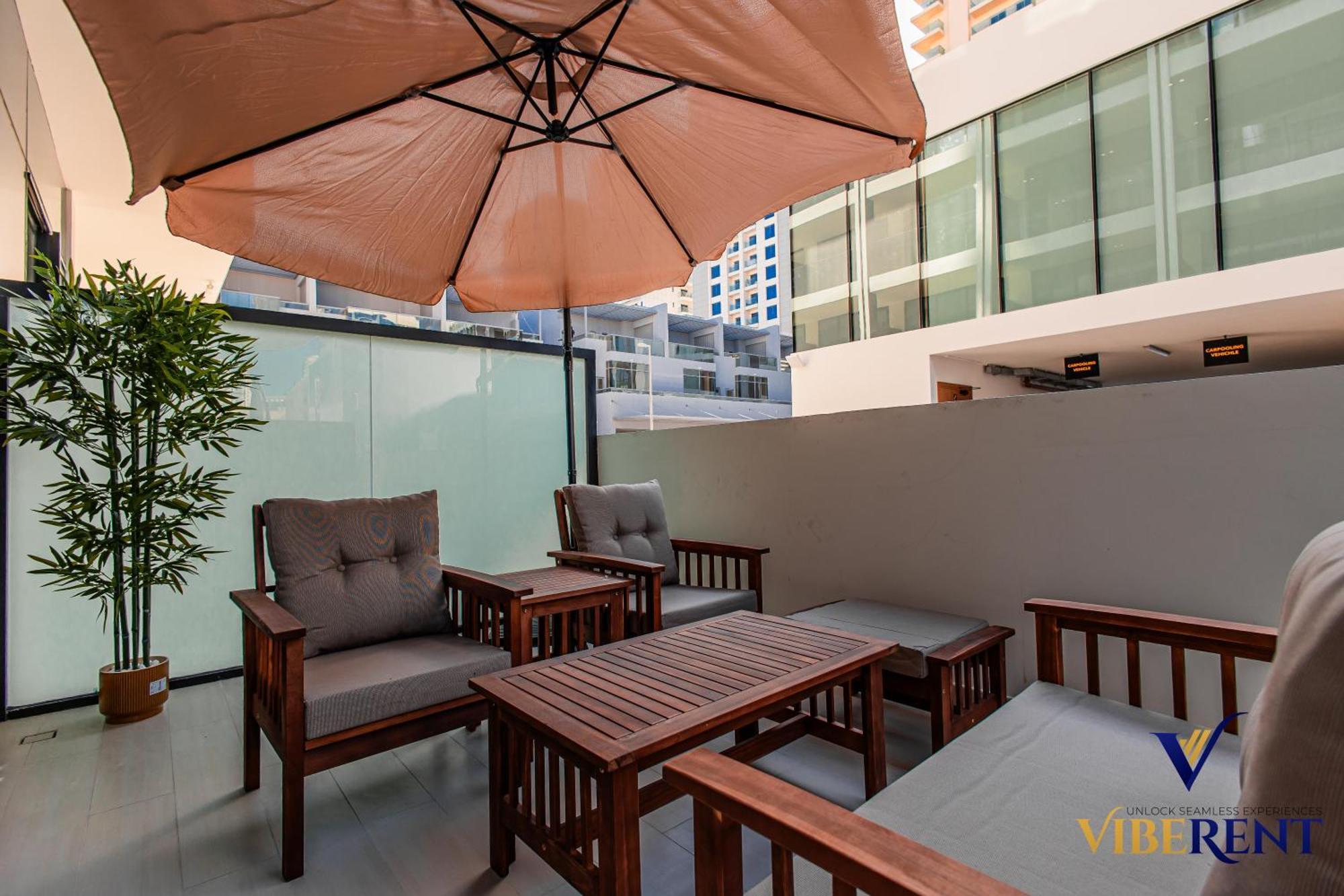 1-br Binghatti Rooftop Pool, Gym Apartment Dubai