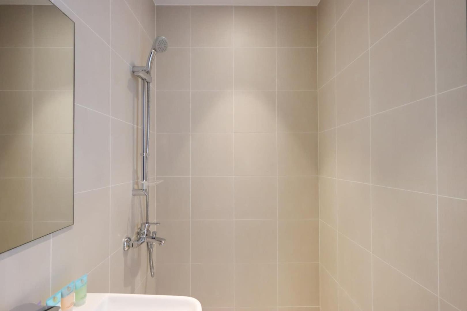 Livbnb-ain Panorama Radiant 3br Haven With Maid's *
