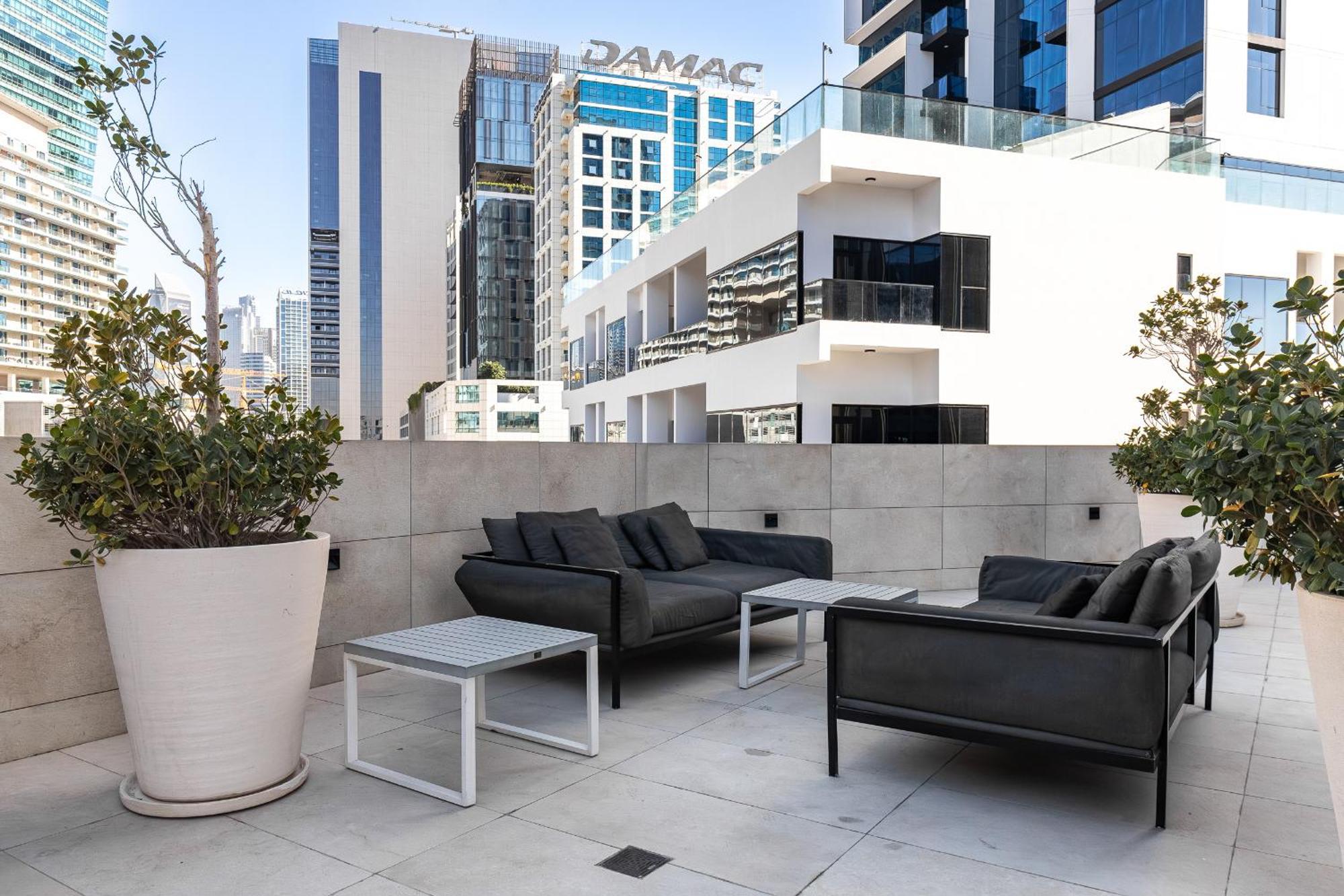 Apartment Modern 1br In The Heart Of By Simply Comfort