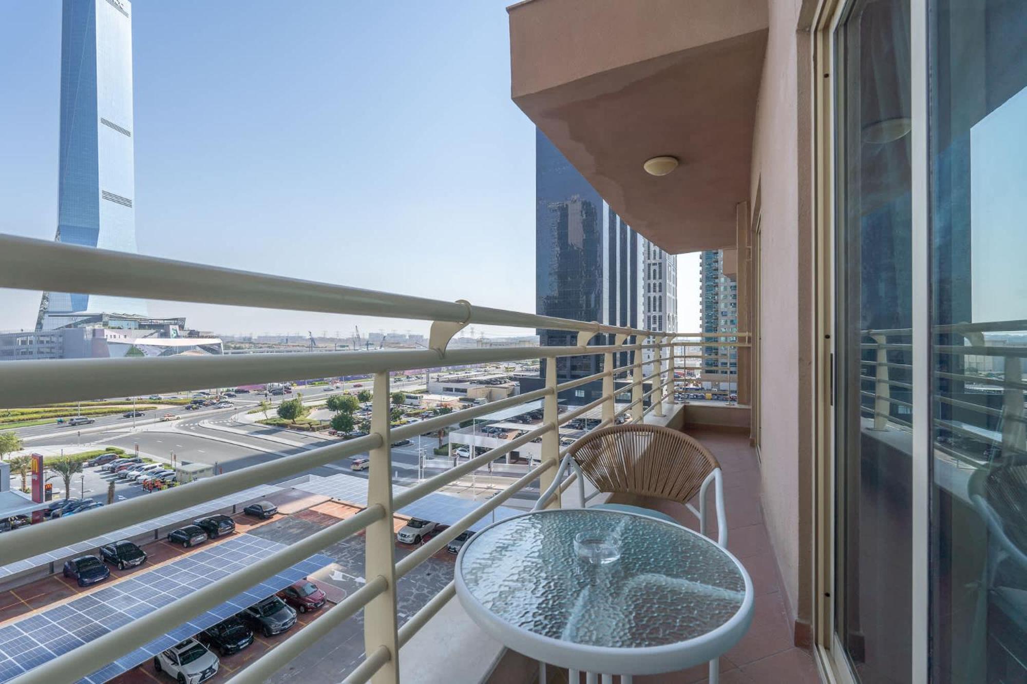 1 Bedroom With A View And Sleeps 4