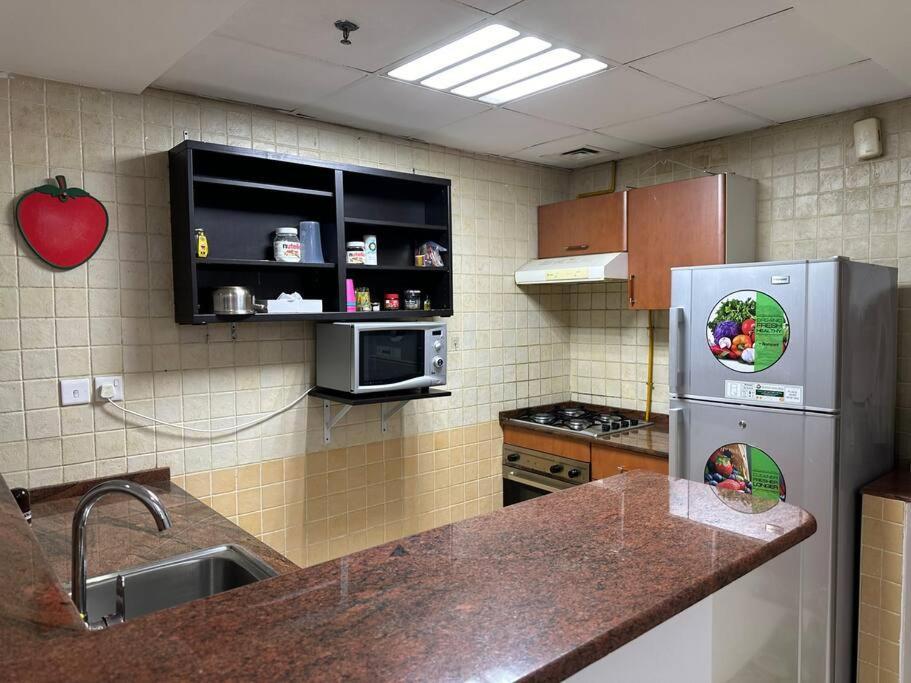 Apartment 1 B/r In Marina Price Dubai