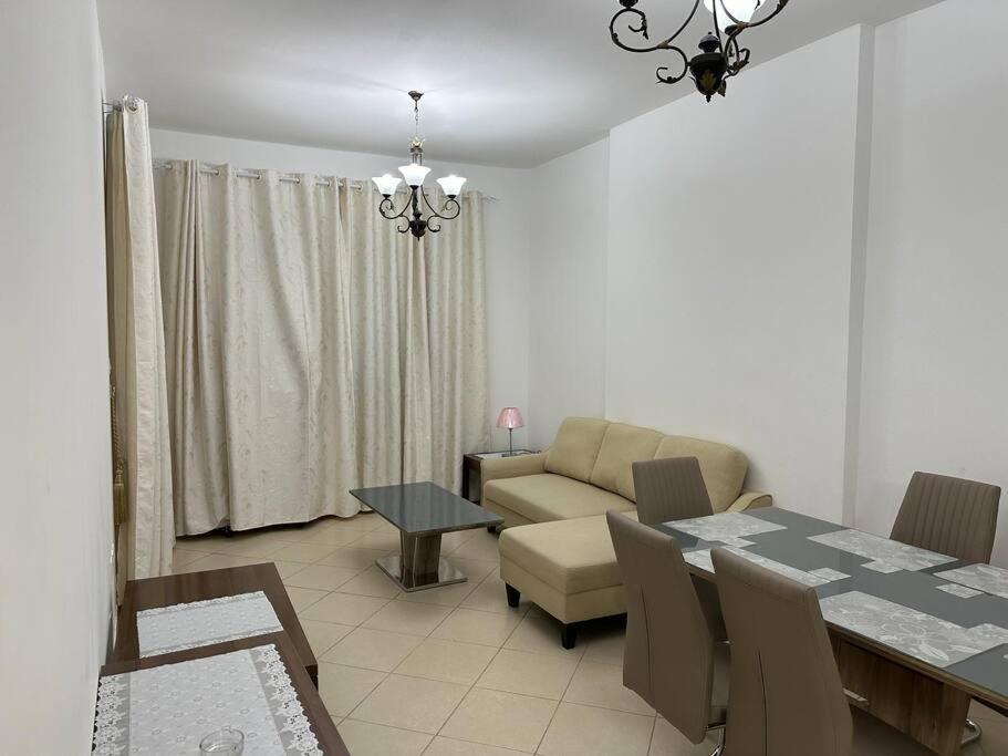 1 B/r In Marina Price Dubai