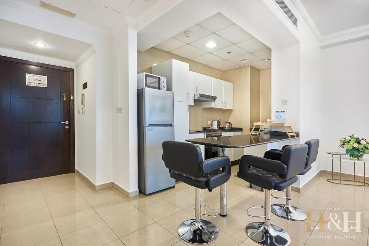 Apartment Sunset Bliss Eye Views Dubai