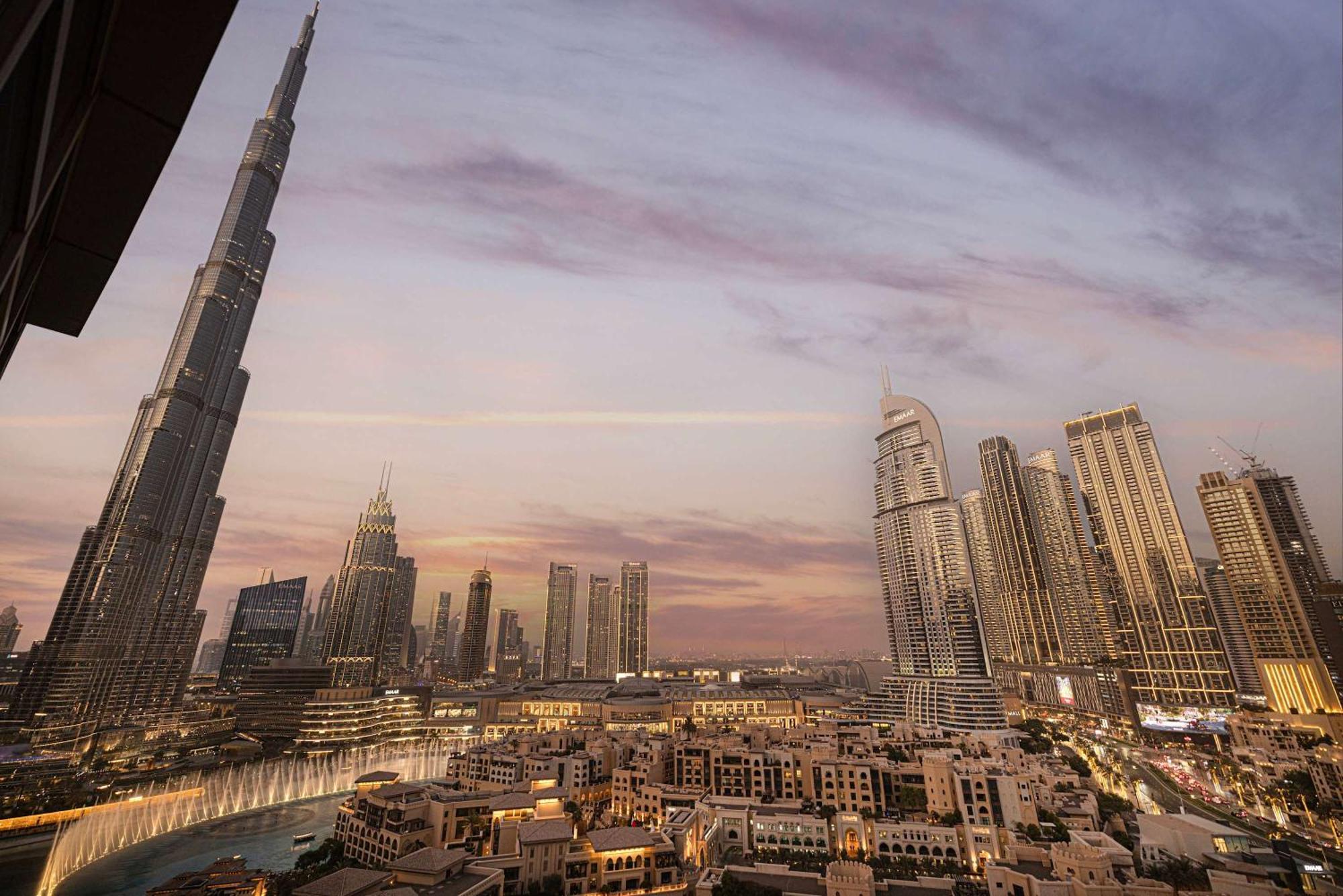 Apartment Downtown Sanctuary Iconic Burj Views & Luxury Living