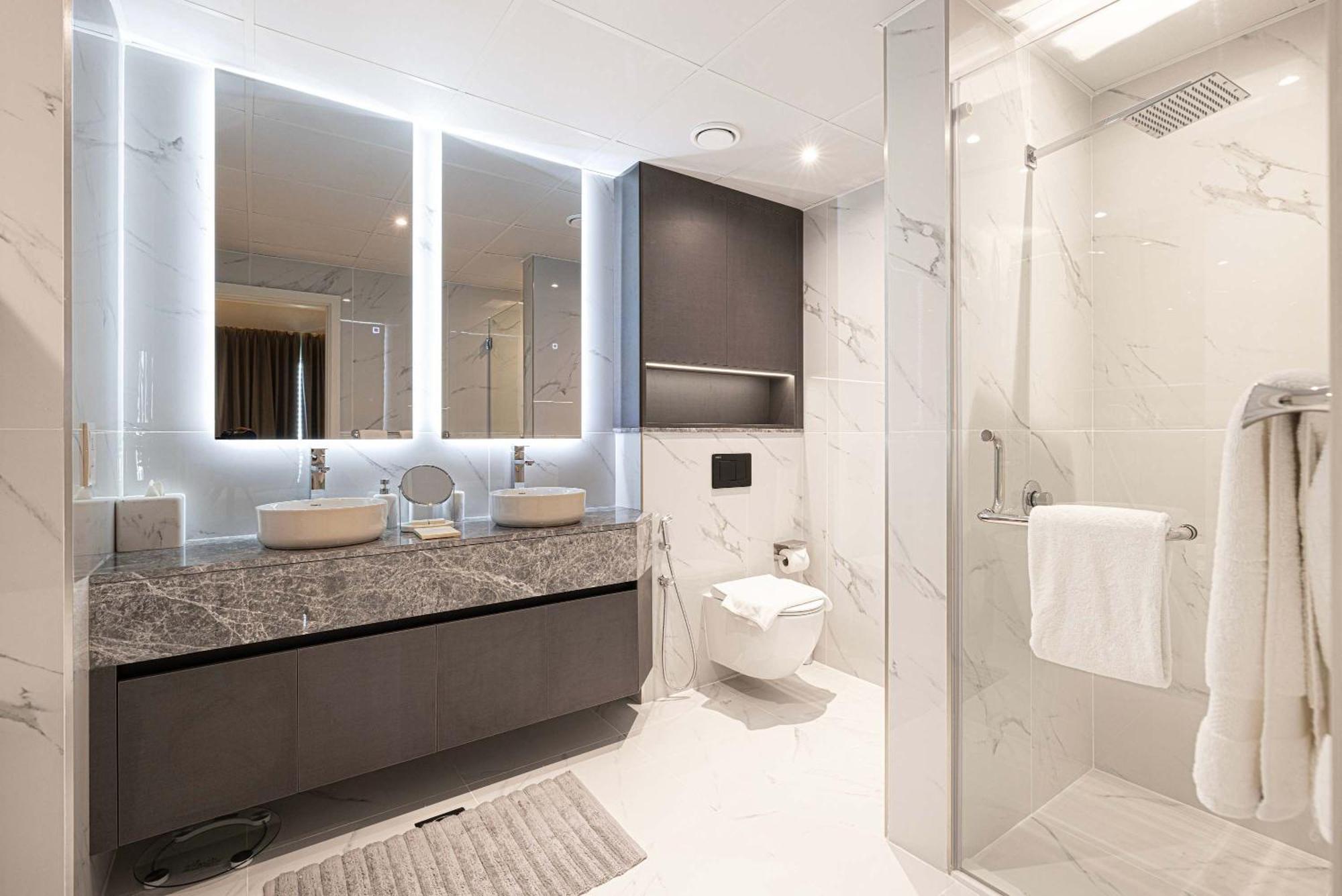 Downtown Sanctuary Iconic Burj Views & Luxury Living Apartment Dubai