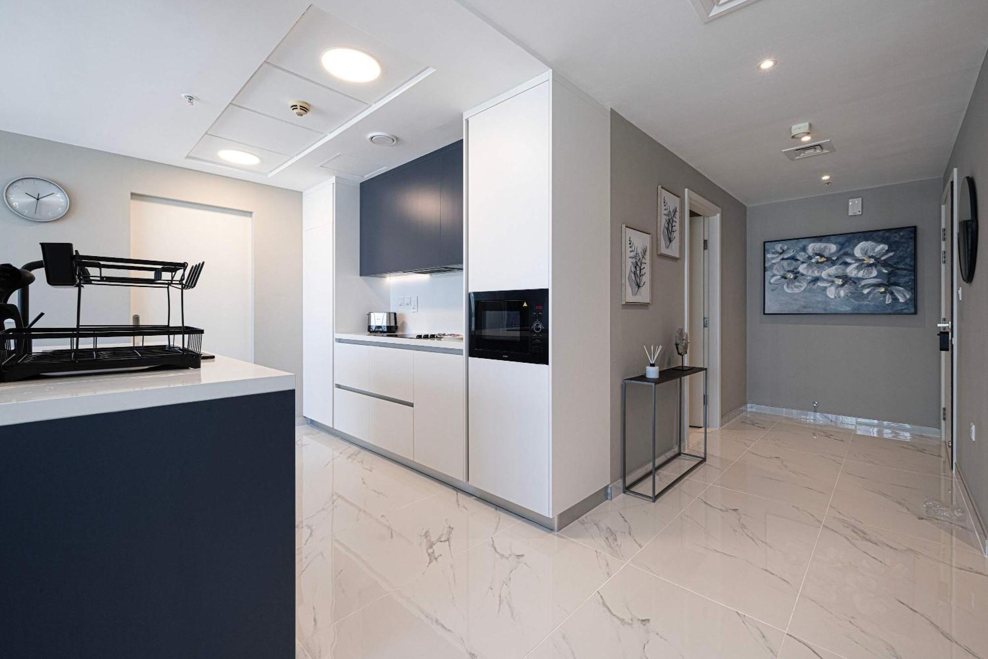 Downtown Sanctuary Iconic Burj Views & Luxury Living