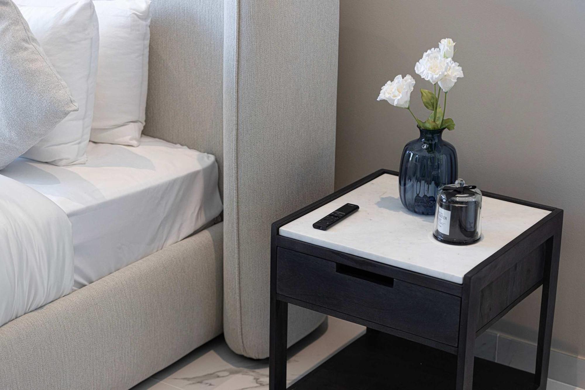 Downtown Sanctuary Iconic Burj Views & Luxury Living Apartment Dubai