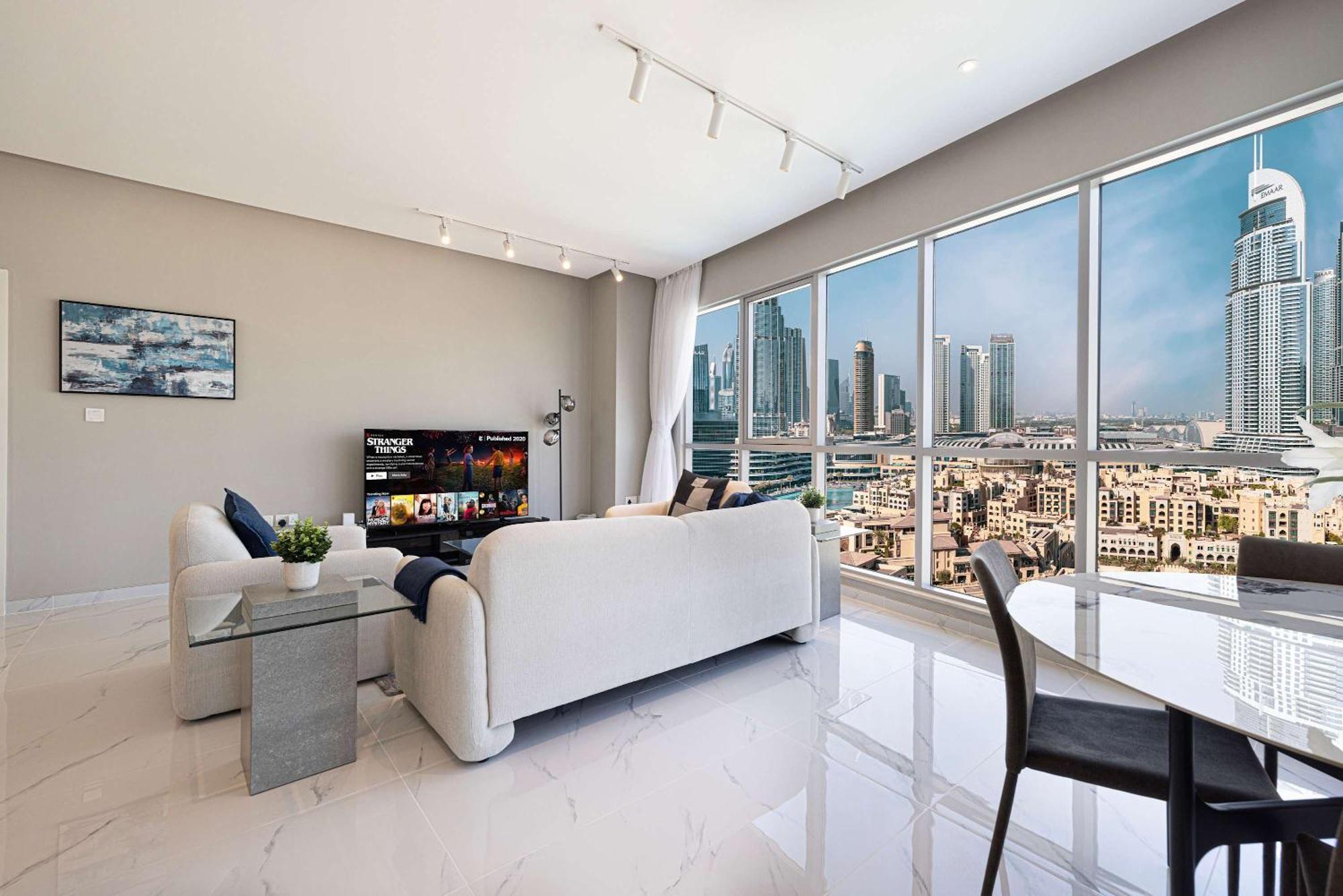 Downtown Sanctuary Iconic Burj Views & Luxury Living Apartment *