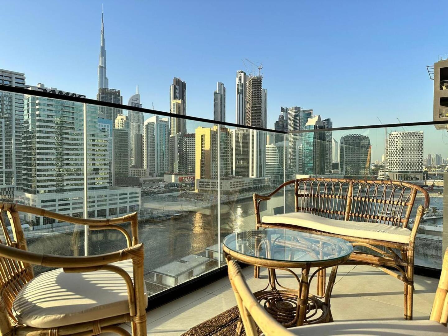 Elegant With Burj Khalifa & Canal Views Apartment Dubai