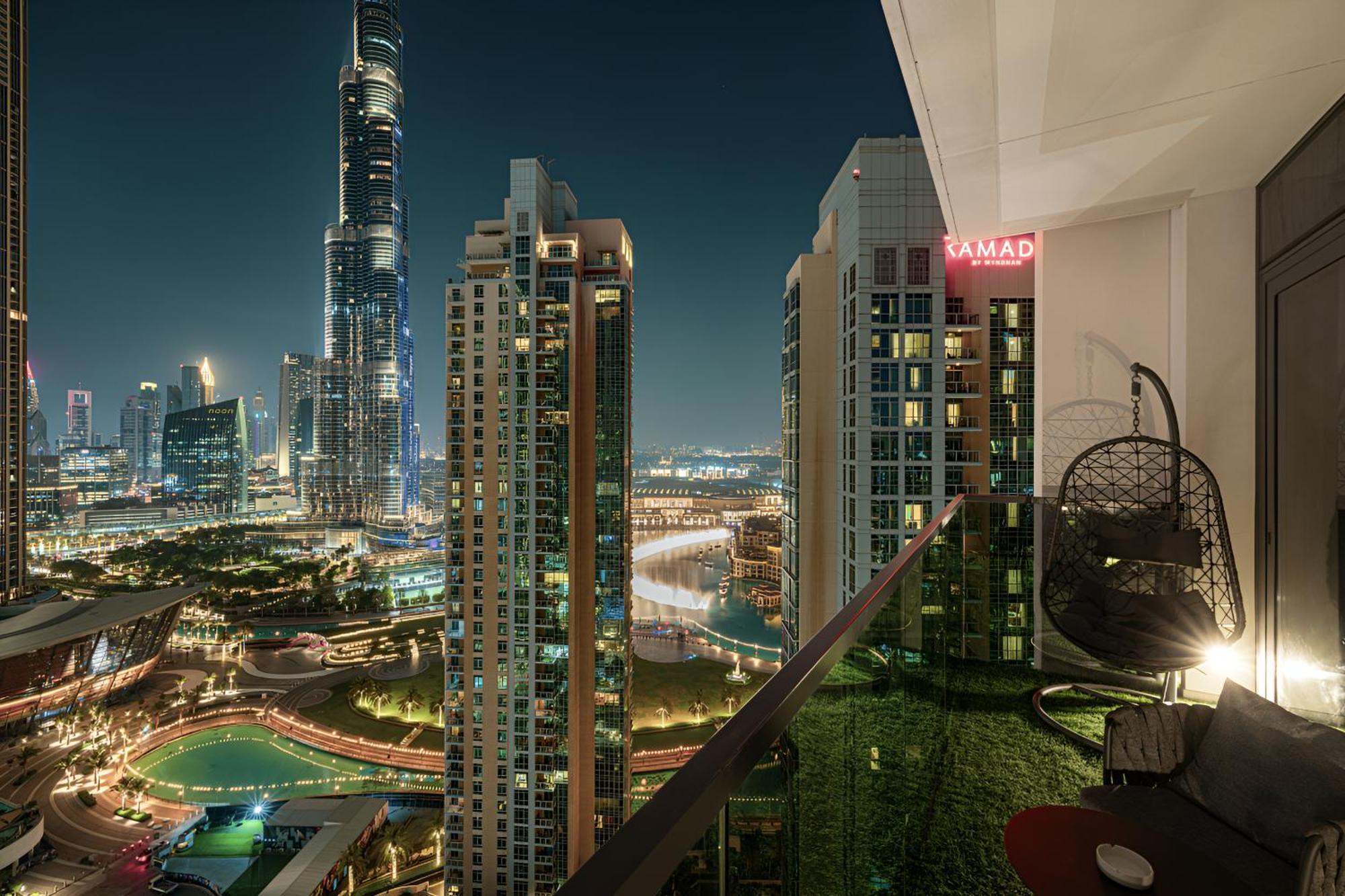 Expansive 7-bed Overlooking Burj & Fountains Apartment