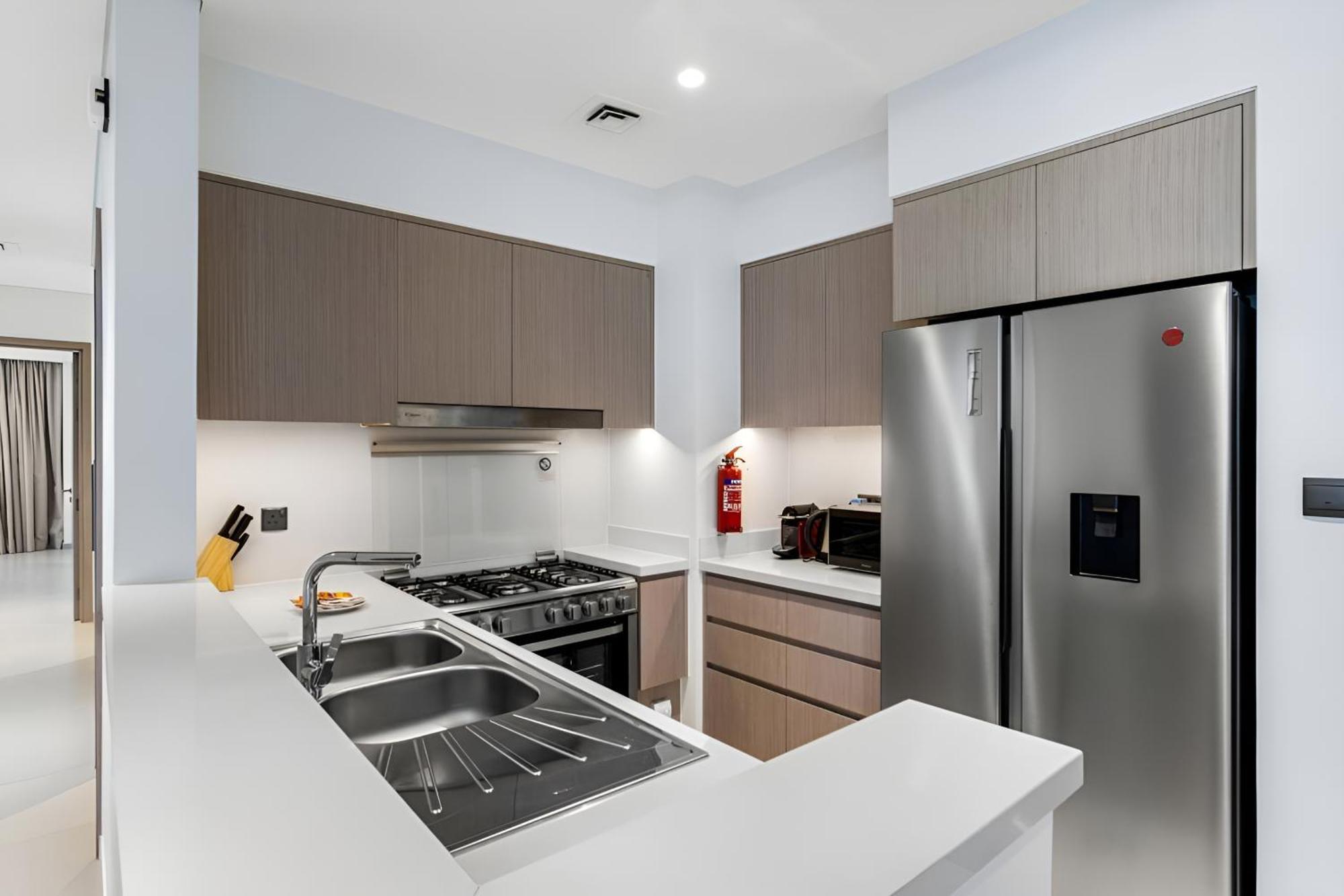 Apartment Expansive 7-bed Overlooking Burj & Fountains Dubai