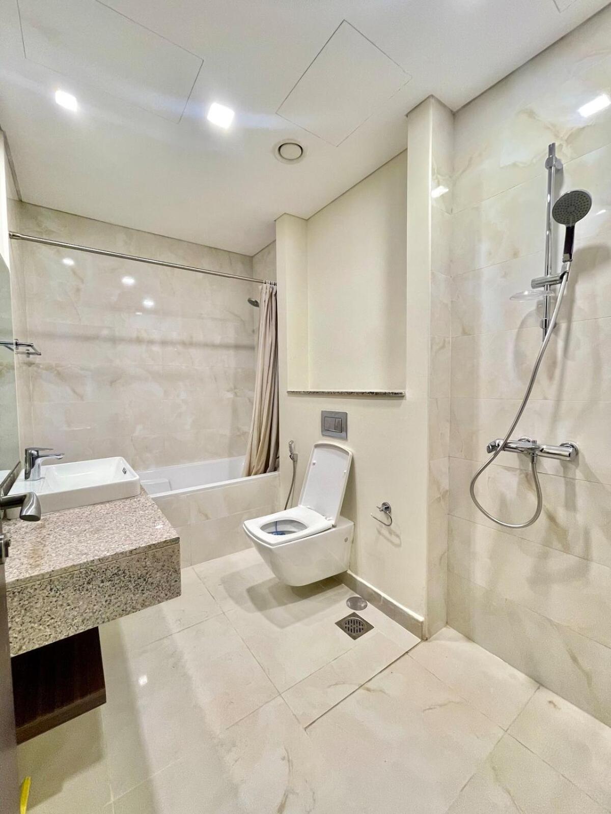Serene & Spacious 3br En-suite With Assistant's - Walk To Mall & Restaurants * Dubai