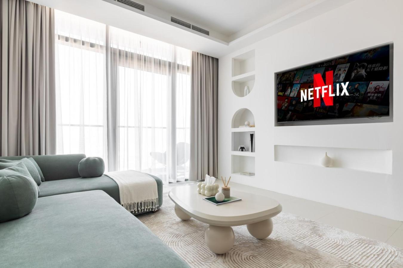 Urbanstays - Paramount Midtown * Dubai