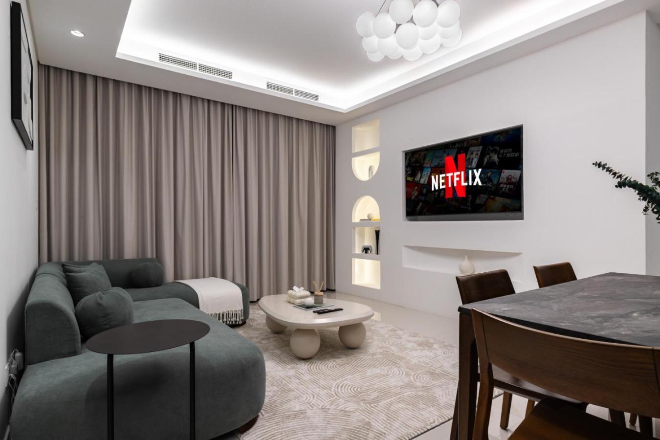 Urbanstays - Paramount Midtown Apartment *