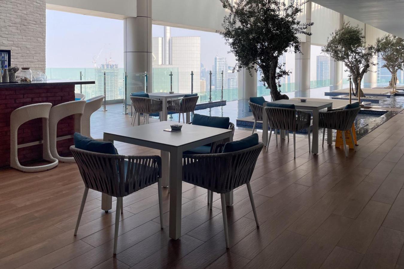Urbanstays - Paramount Midtown Apartment Dubai