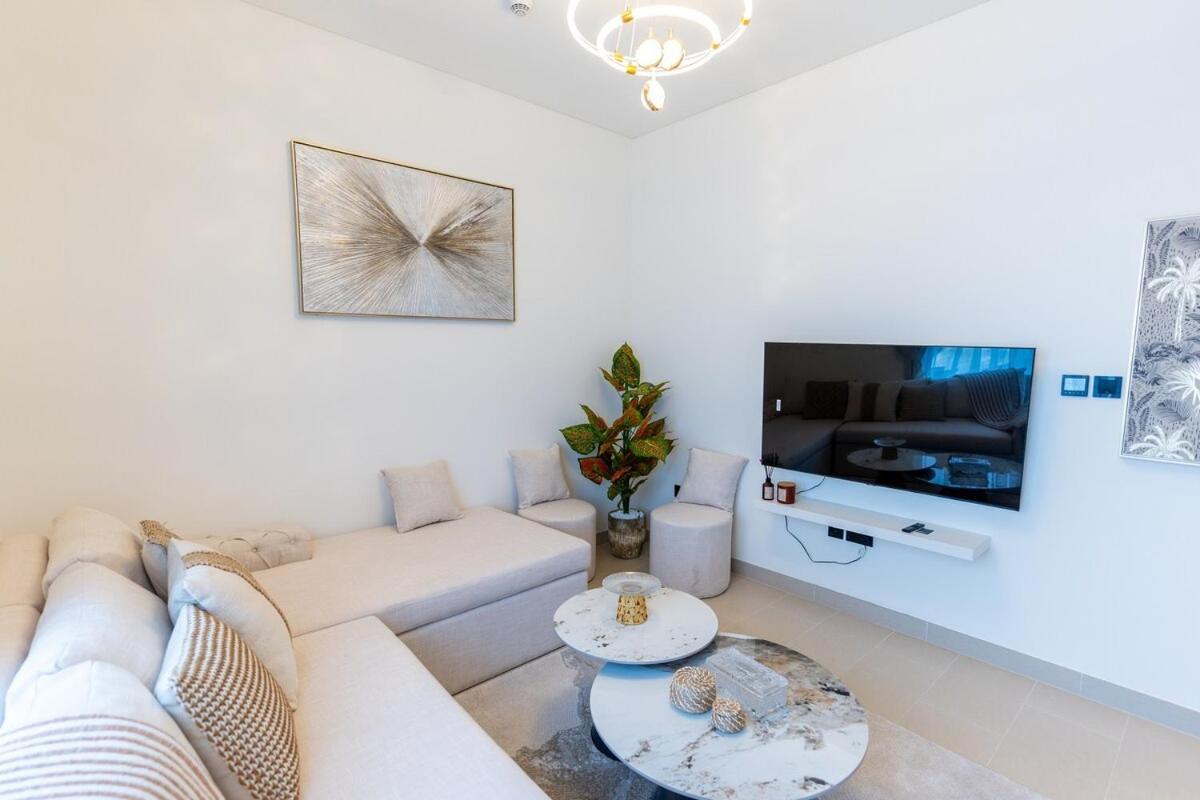 Modern 1br In Sobha Creek Vista Reserves