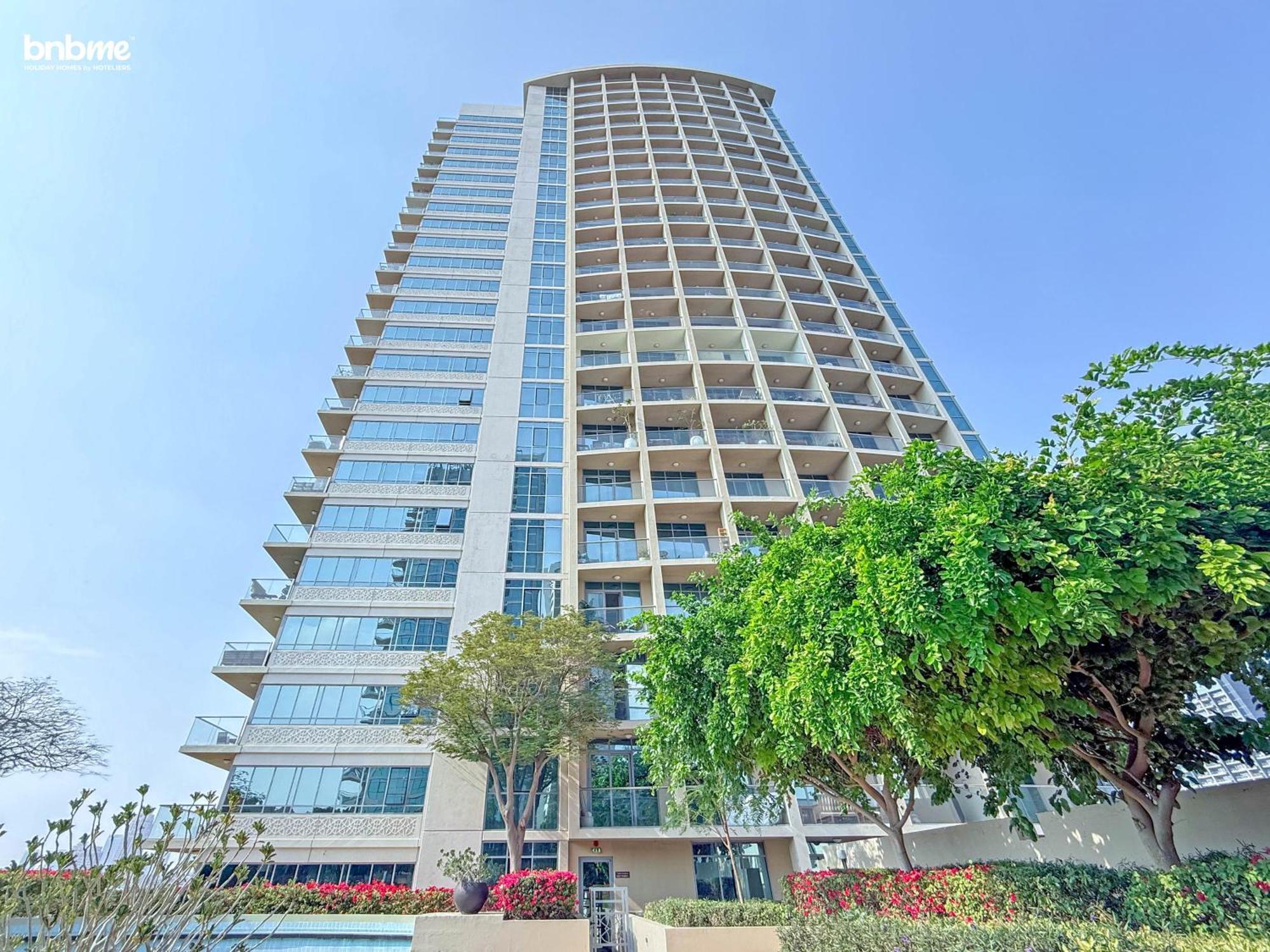 Bnbmehomes - Golf Tower 1 Apartment *