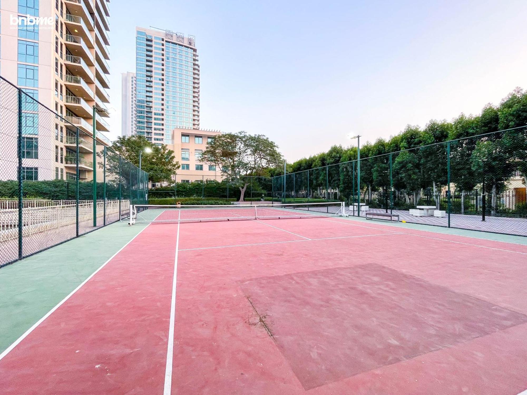 Bnbmehomes - Golf Tower 1 * Dubai