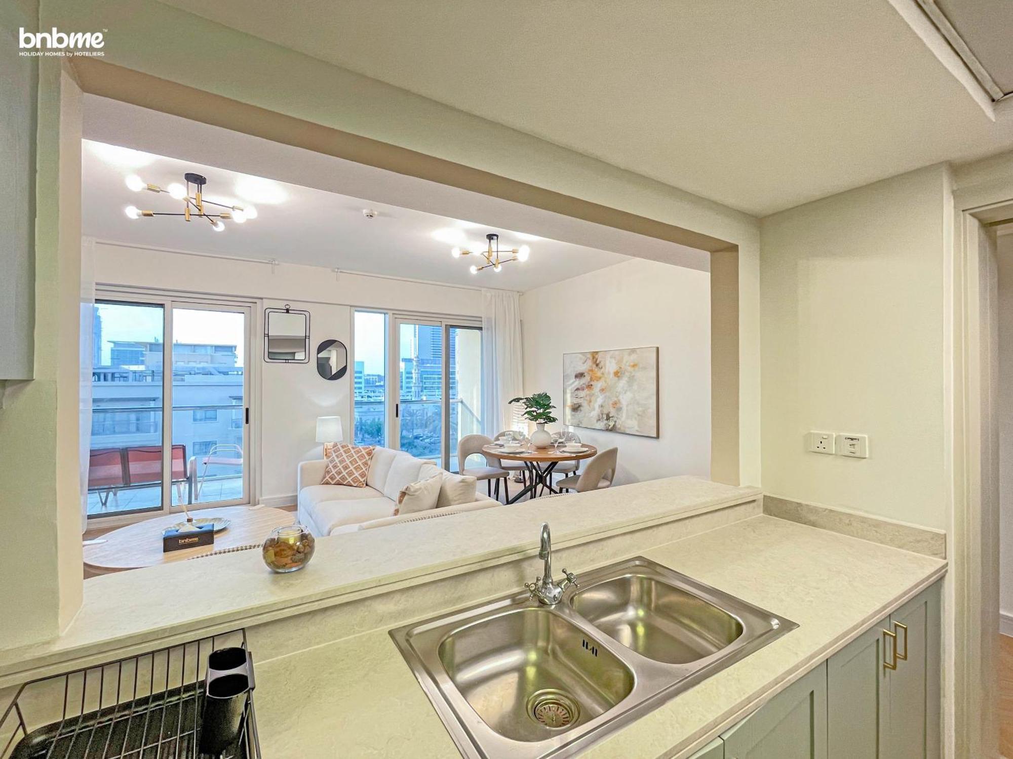 Bnbmehomes - Golf Tower 1 *
