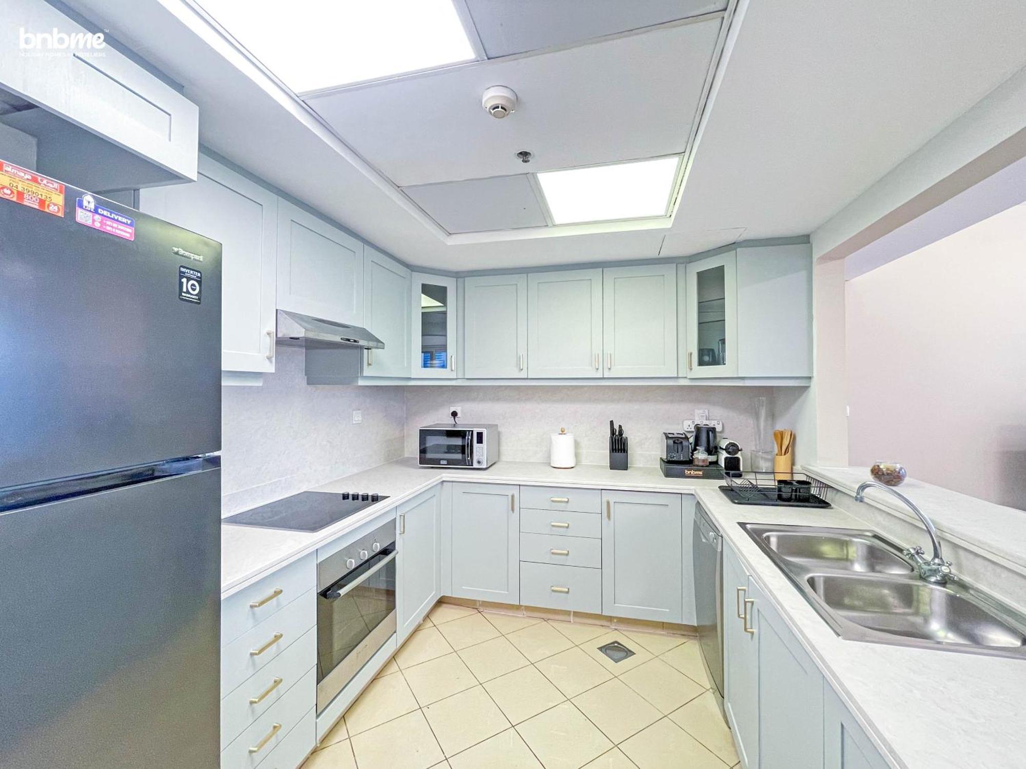 Bnbmehomes - Golf Tower 1 *