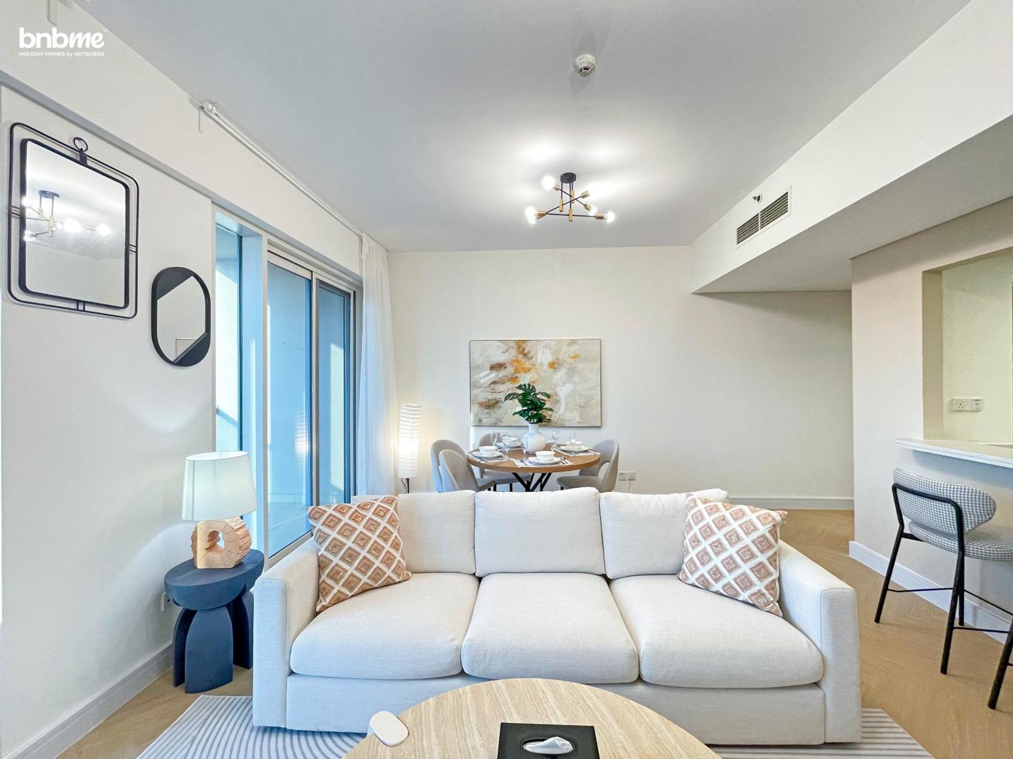 Bnbmehomes - Golf Tower 1 Apartment Dubai