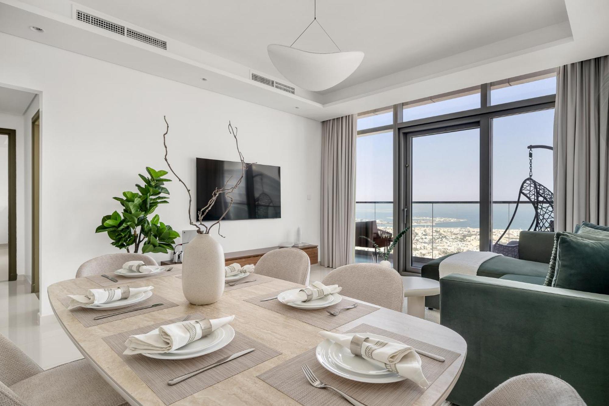 Urbanstays - Paramount Midtown * Dubai
