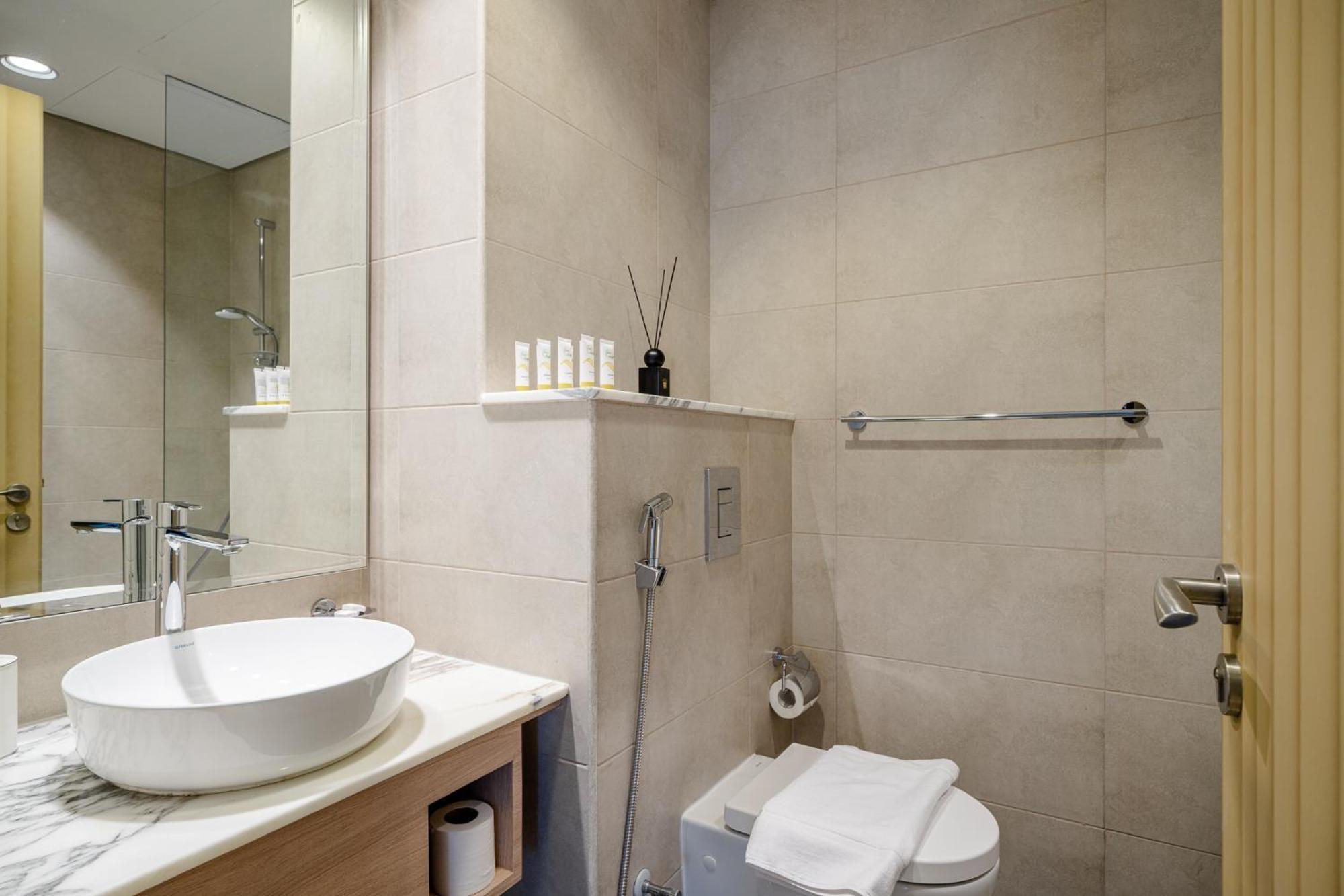 Urbanstays - Paramount Midtown Dubai