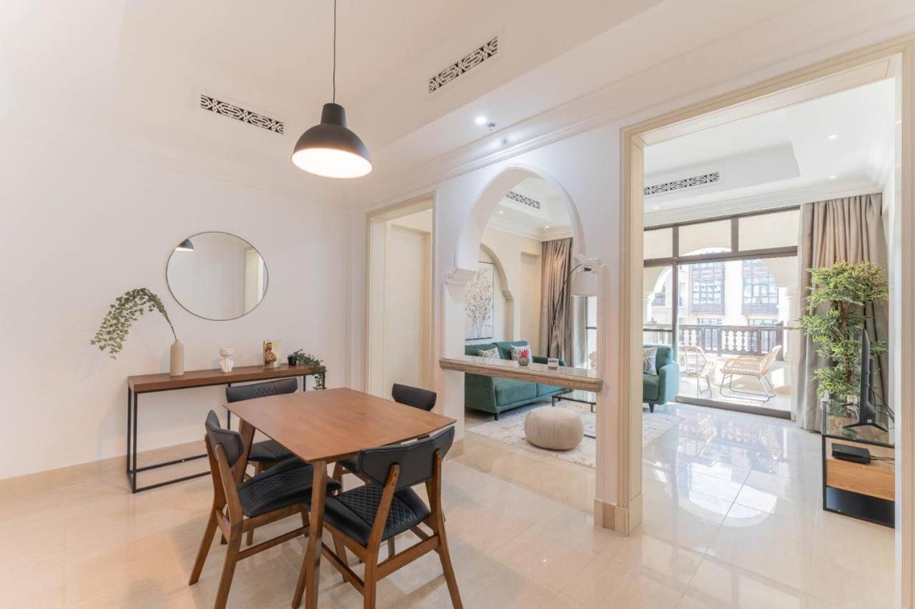 Luxury In Front Of Burj Khalifa Apartment