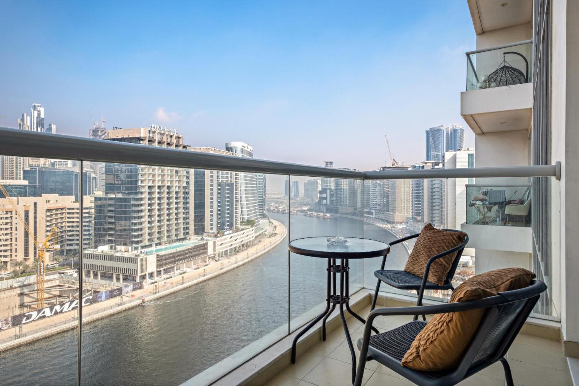 Burj Khalifa View By Renttiers Apartment *