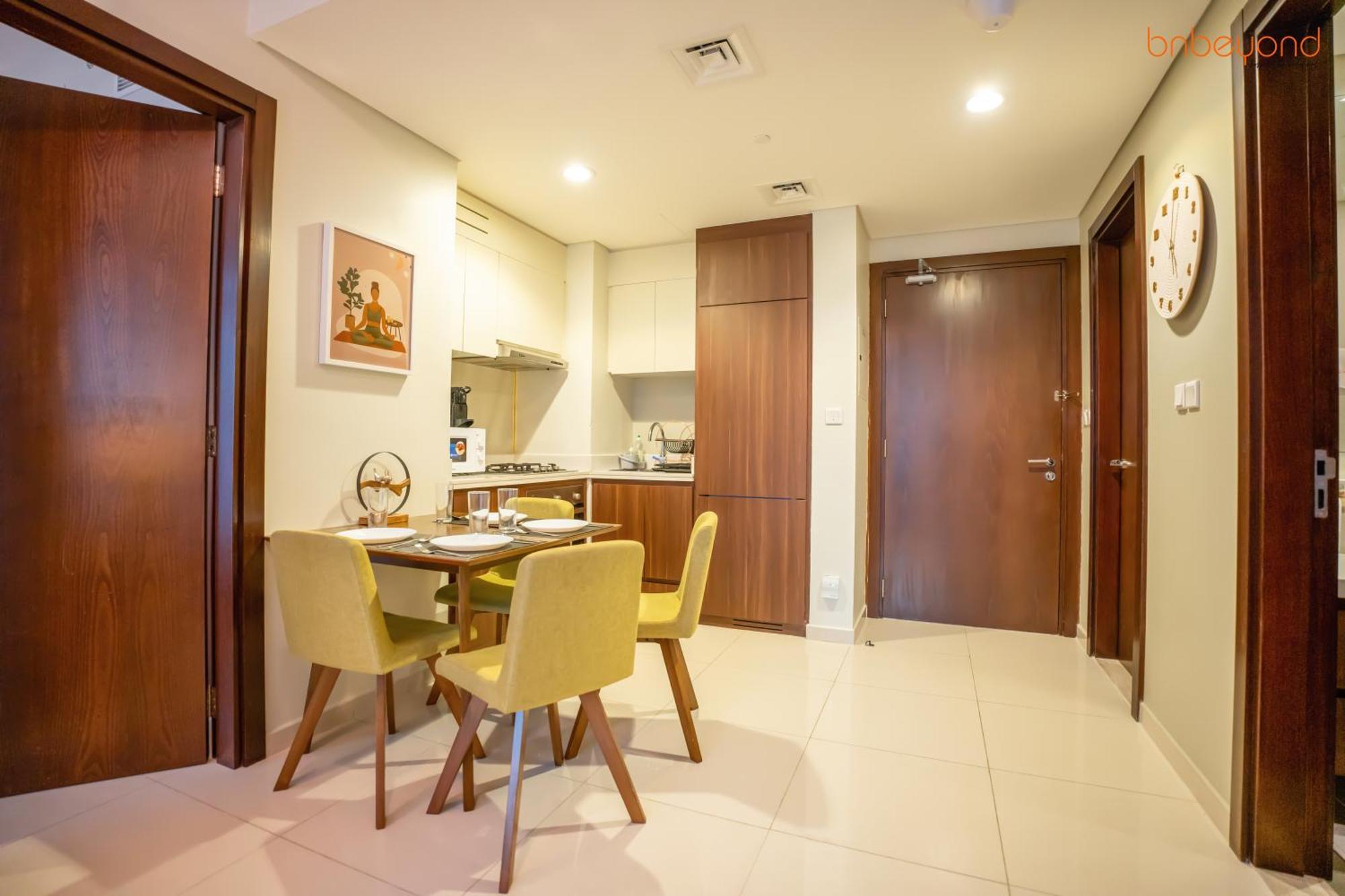 Apartment Cozy Retreat With Burj Views By Bnbeyond Dubai