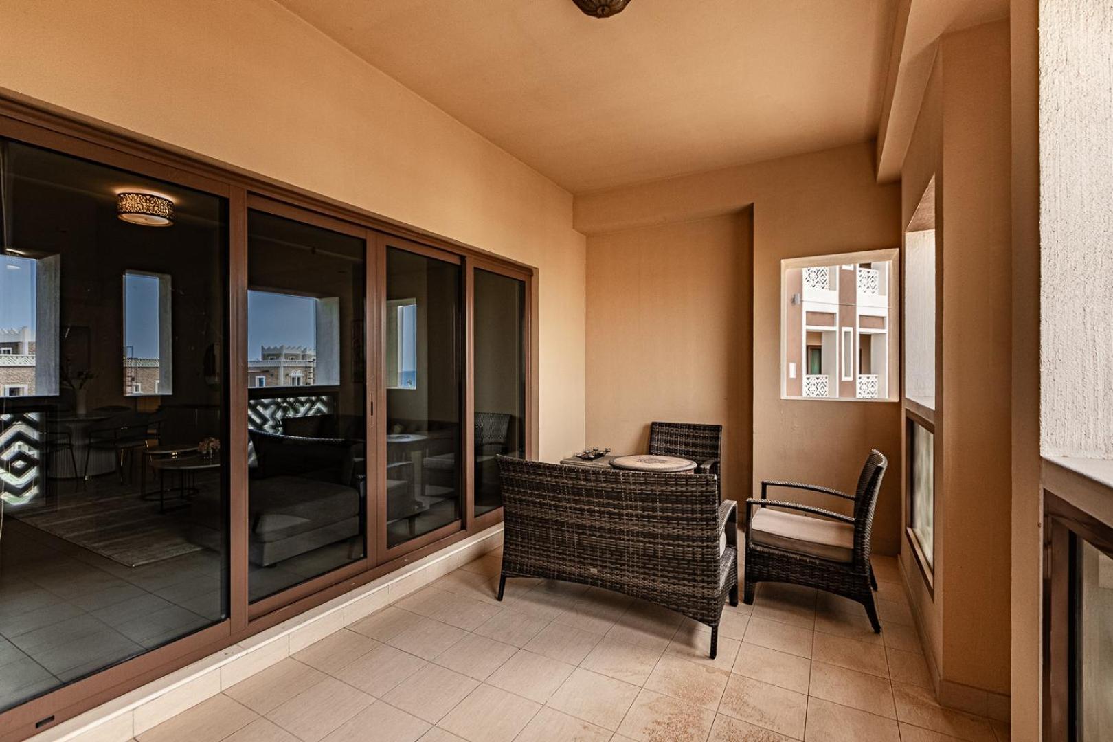 Balqis I Renovated 3bdr With 1 Maid I Palm Jumeirah Apartment