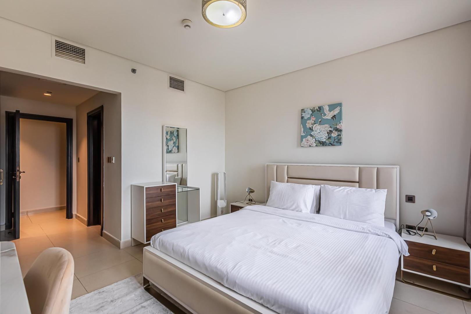 Balqis I Renovated 3bdr With 1 Maid I Palm Jumeirah Apartment *