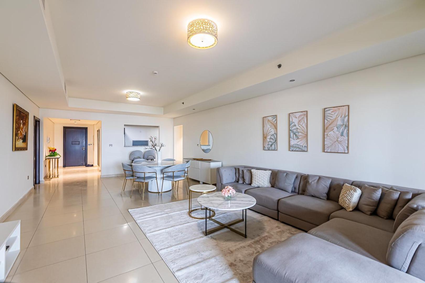 Apartment Balqis I Renovated 3bdr With 1 Maid I Palm Jumeirah Dubai