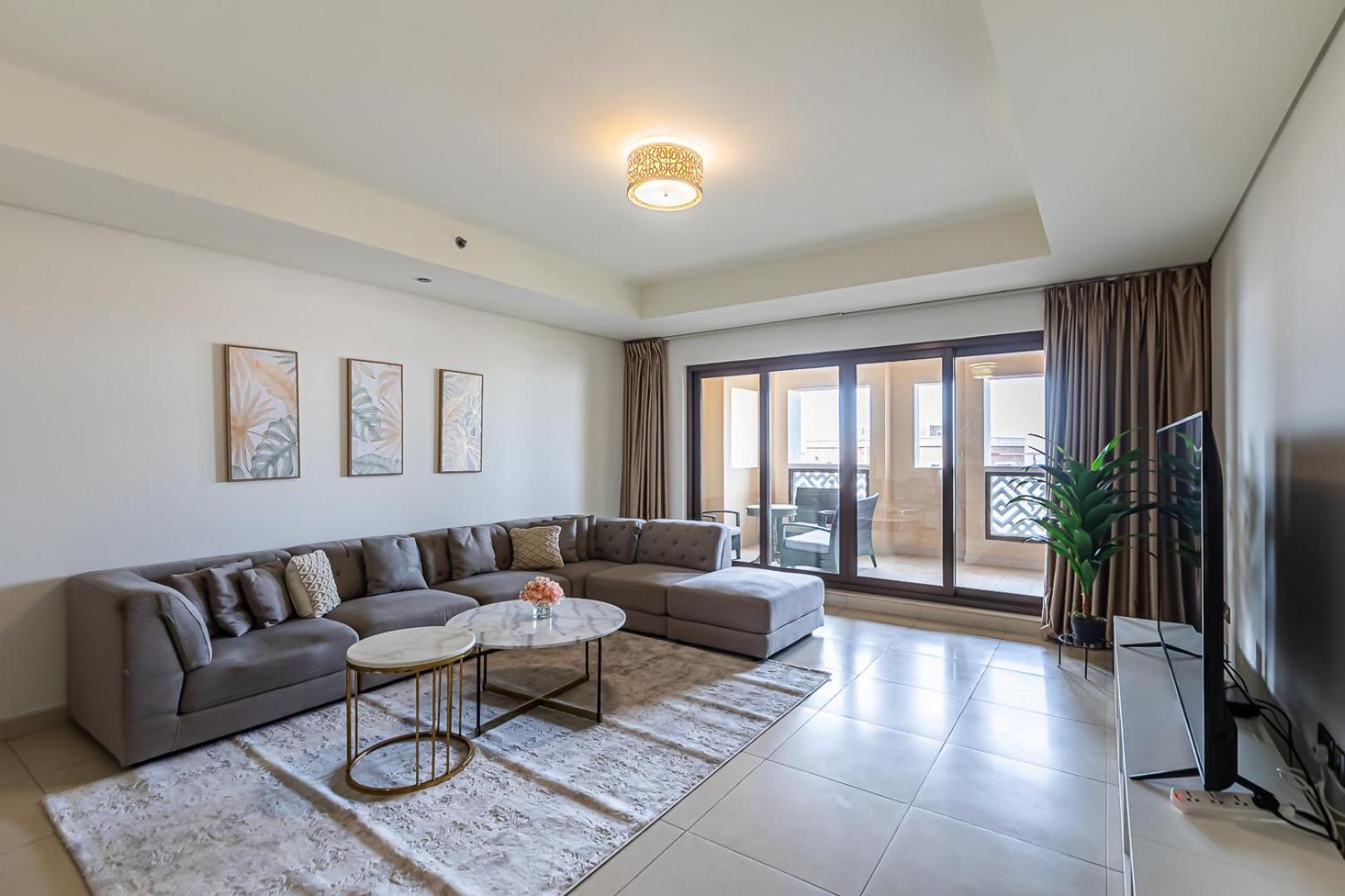 Apartment Balqis I Renovated 3bdr With 1 Maid I Palm Jumeirah Dubai
