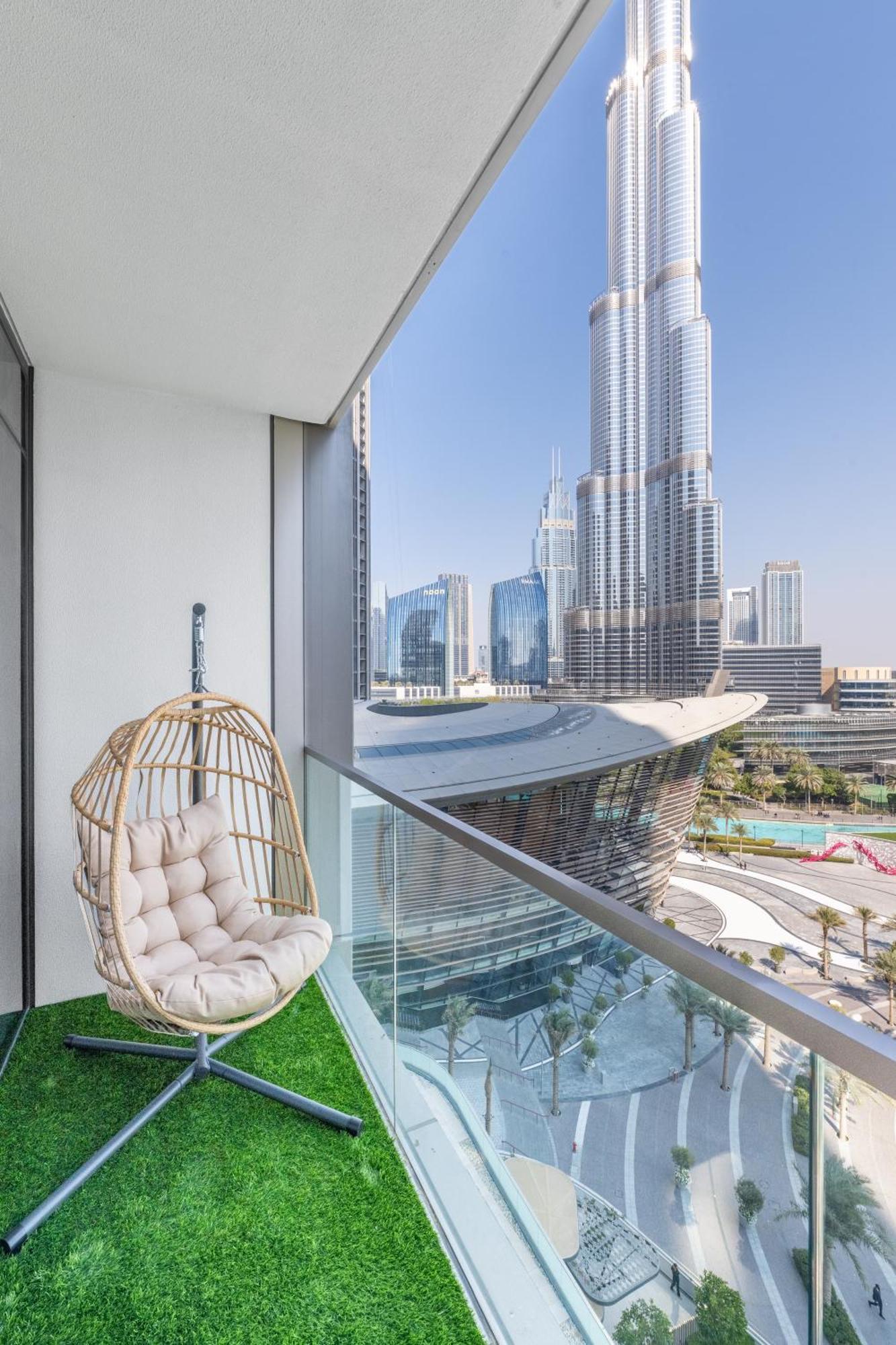 Apartment Hermes-style 2br, Full Burj Khalifa View - Infinity Pool - Full Fountain View *