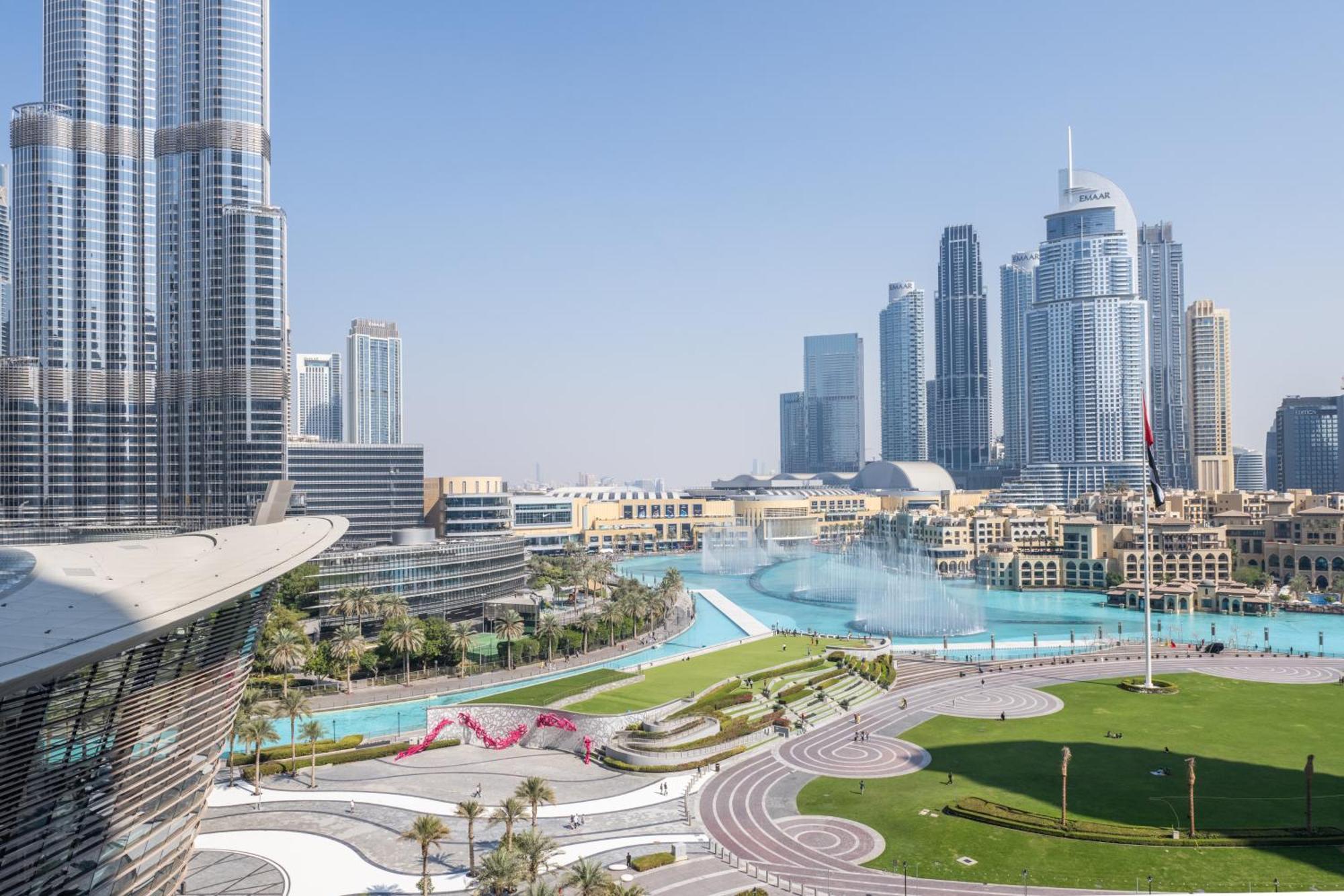 Hermes-style 2br, Full Burj Khalifa View - Infinity Pool - Full Fountain View * Dubai
