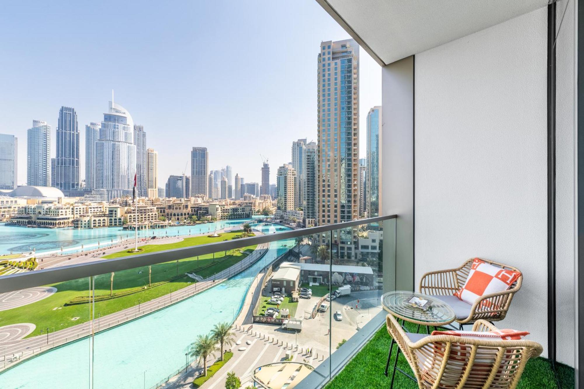 Apartment Hermes-style 2br, Full Burj Khalifa View - Infinity Pool - Full Fountain View