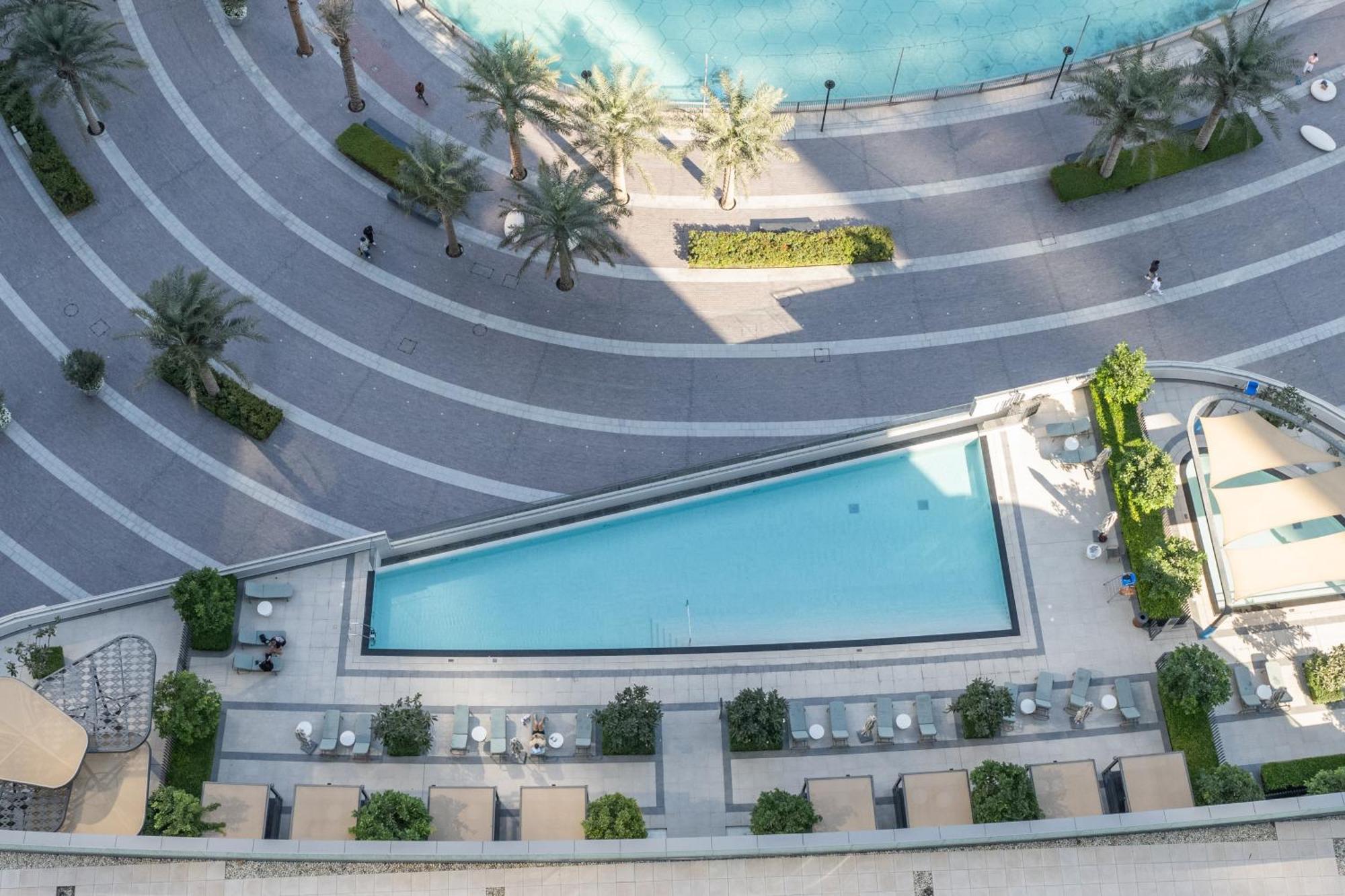 Hermes-style 2br, Full Burj Khalifa View - Infinity Pool - Full Fountain View
