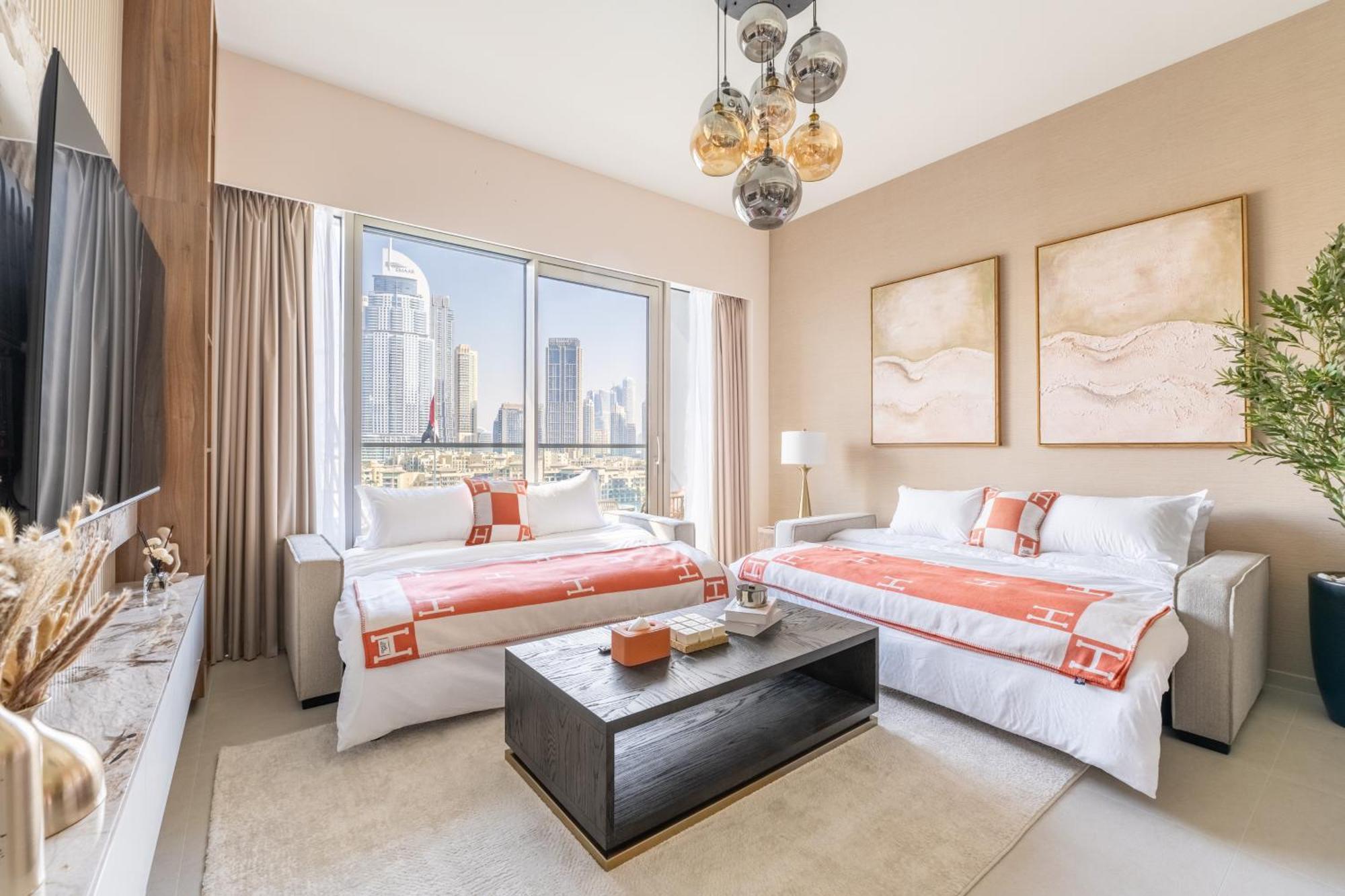 Hermes-style 2br, Full Burj Khalifa View - Infinity Pool - Full Fountain View