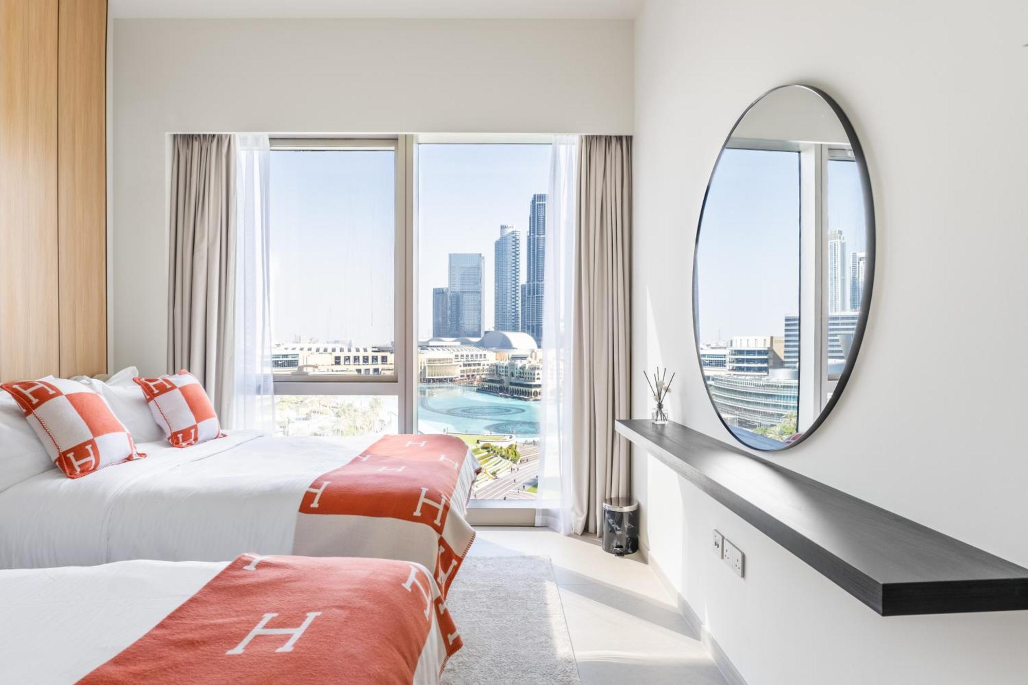 Apartment Hermes-style 2br, Full Burj Khalifa View - Infinity Pool - Full Fountain View
