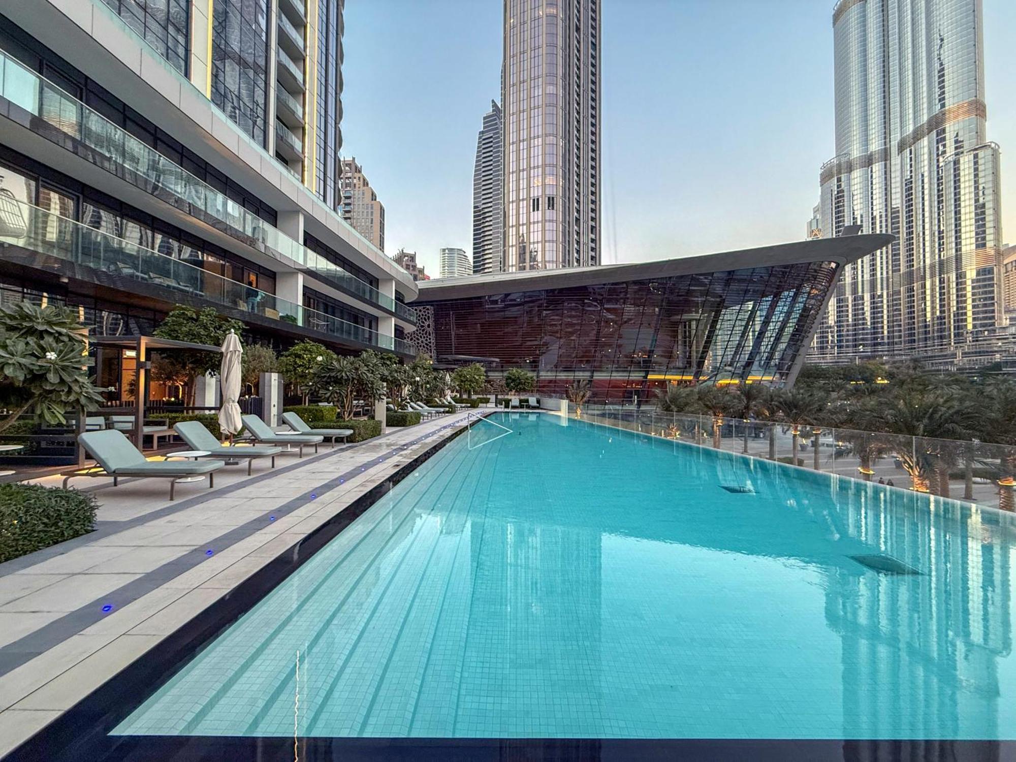 Hermes-style 2br, Full Burj Khalifa View - Infinity Pool - Full Fountain View Apartment