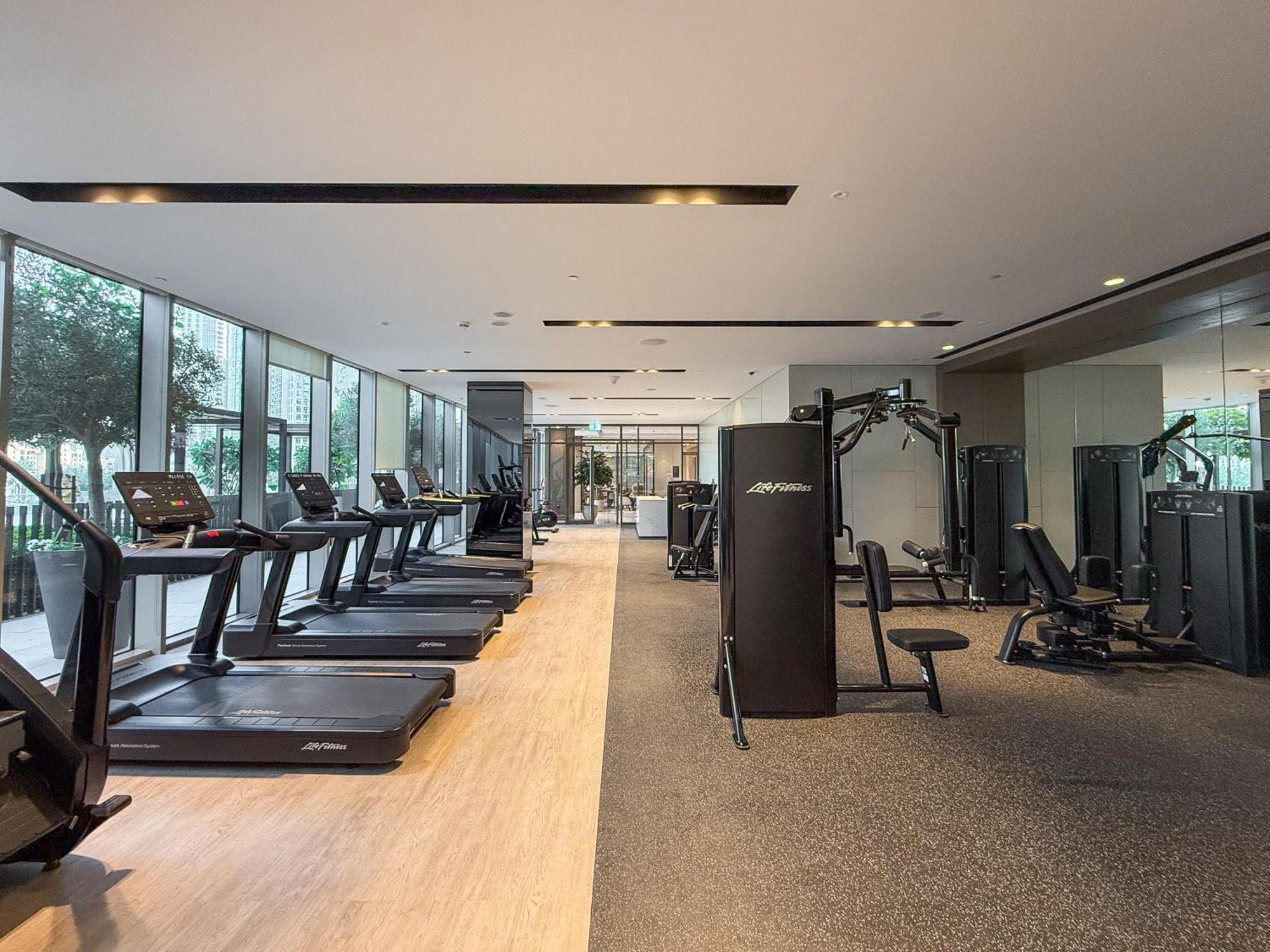 Hermes-style 2br, Full Burj Khalifa View - Infinity Pool - Full Fountain View * Dubai
