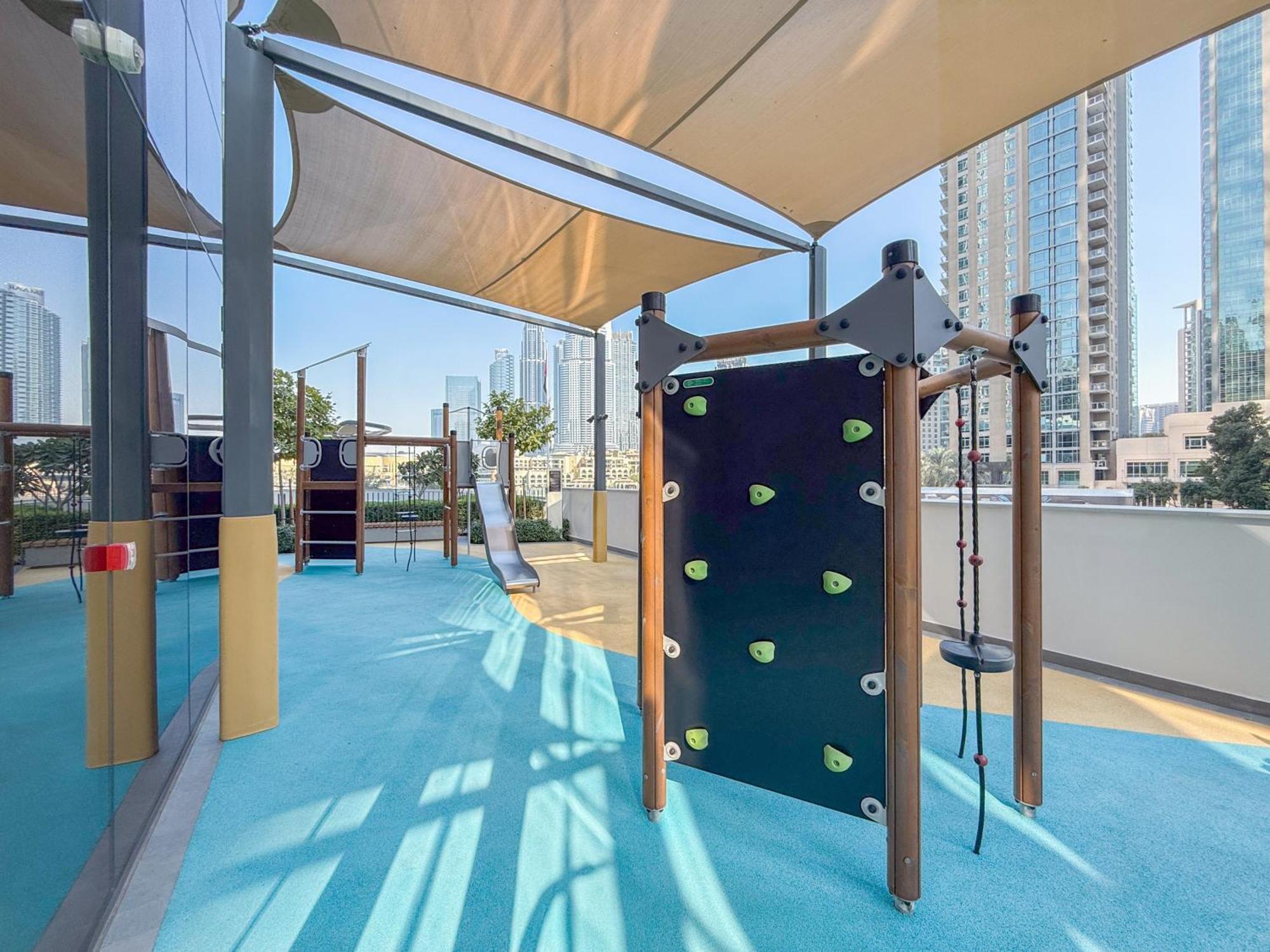 Hermes-style 2br, Full Burj Khalifa View - Infinity Pool - Full Fountain View