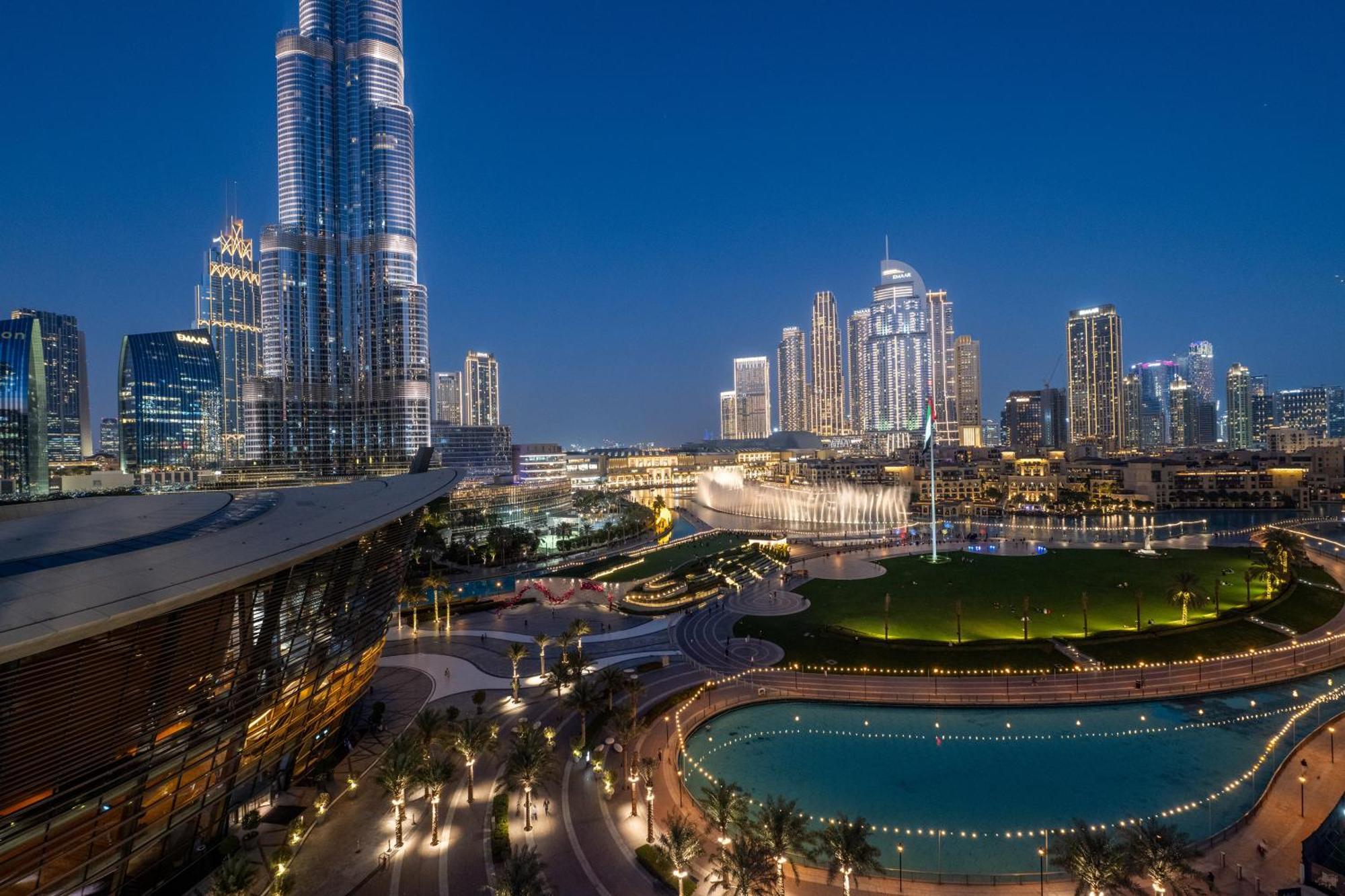Hermes-style 2br, Full Burj Khalifa View - Infinity Pool - Full Fountain View * Dubai