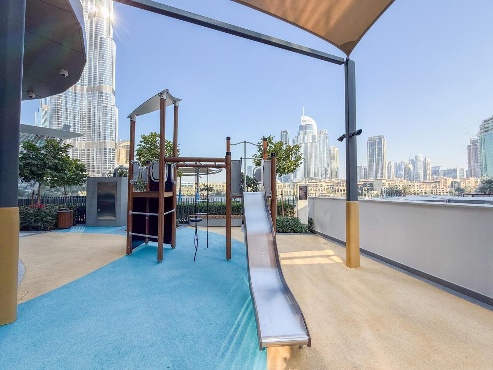 Hermes-style 2br, Full Burj Khalifa View - Infinity Pool - Full Fountain View Apartment