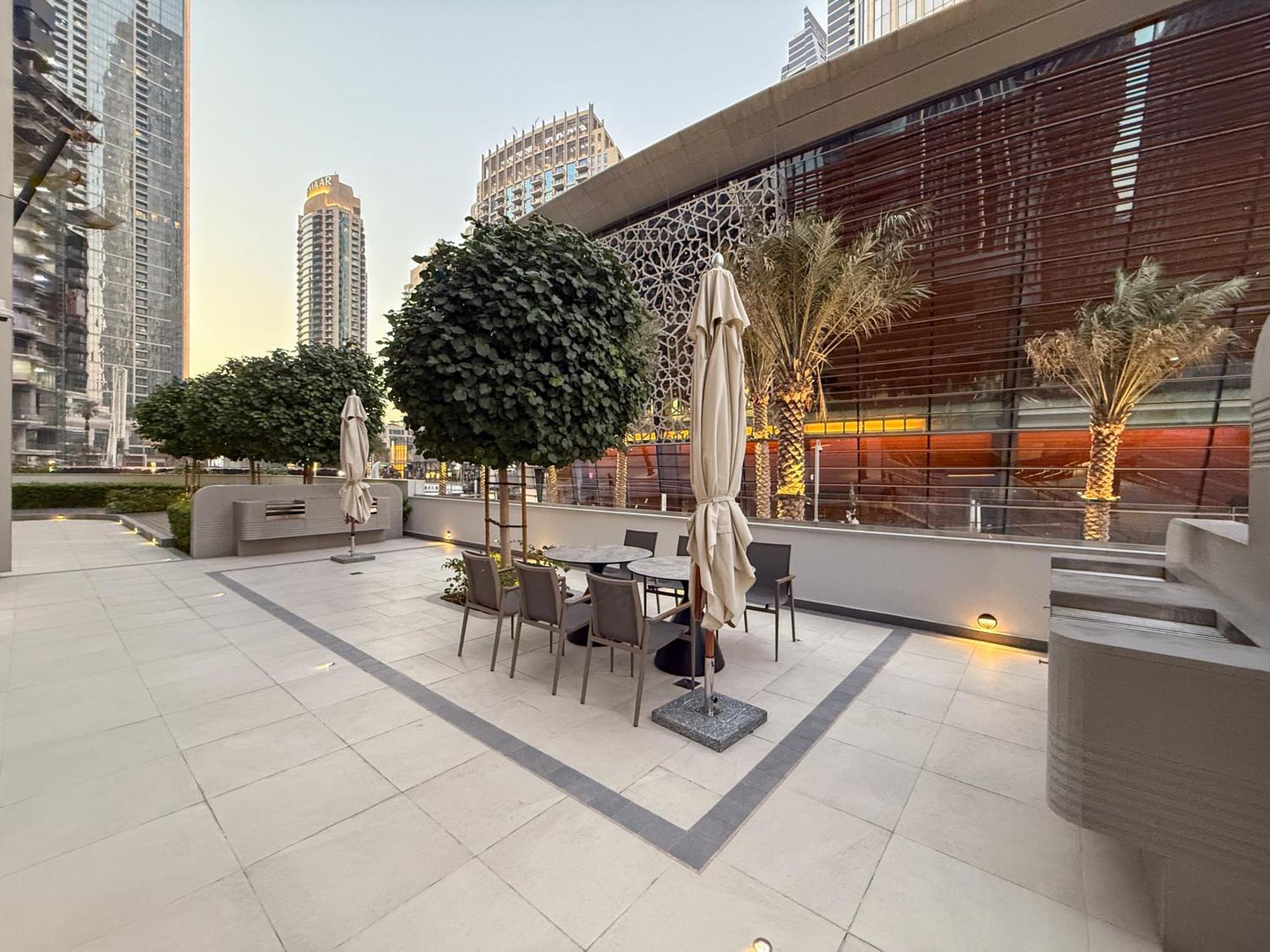 Hermes-style 2br, Full Burj Khalifa View - Infinity Pool - Full Fountain View